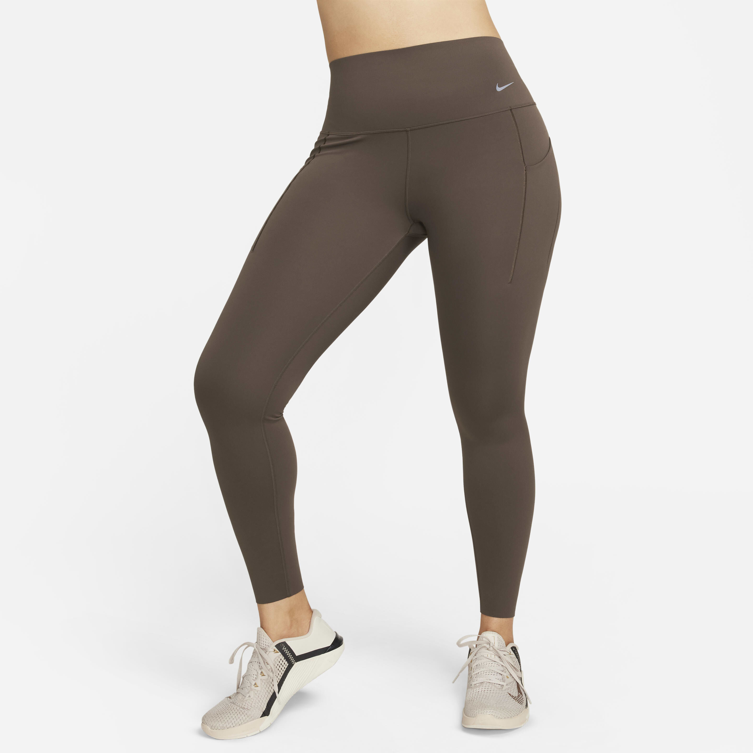 نايكي يونيفيرسا image number 2