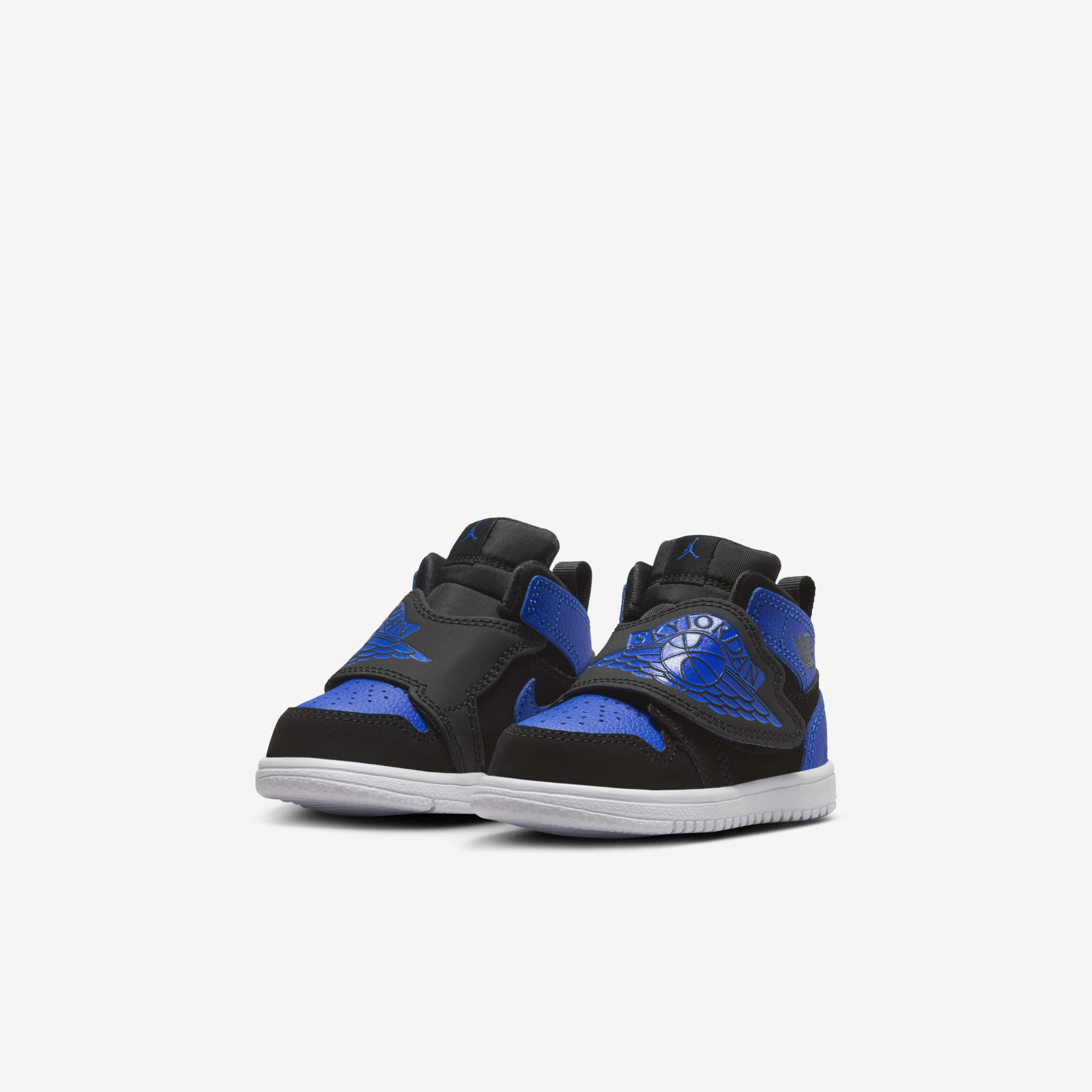 Sky Jordan 1 image number 4