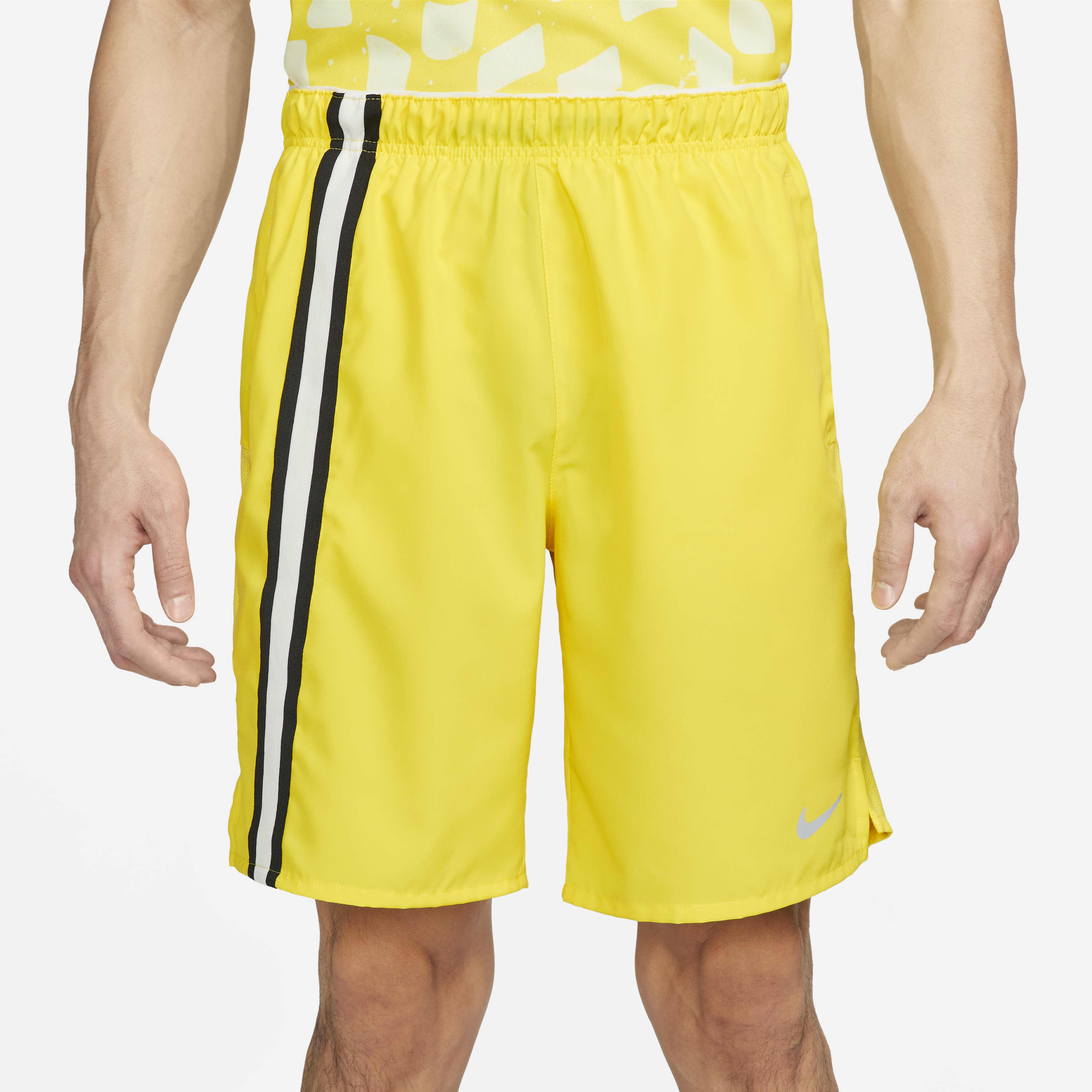 Nike Dri-FIT Challenger image number 1