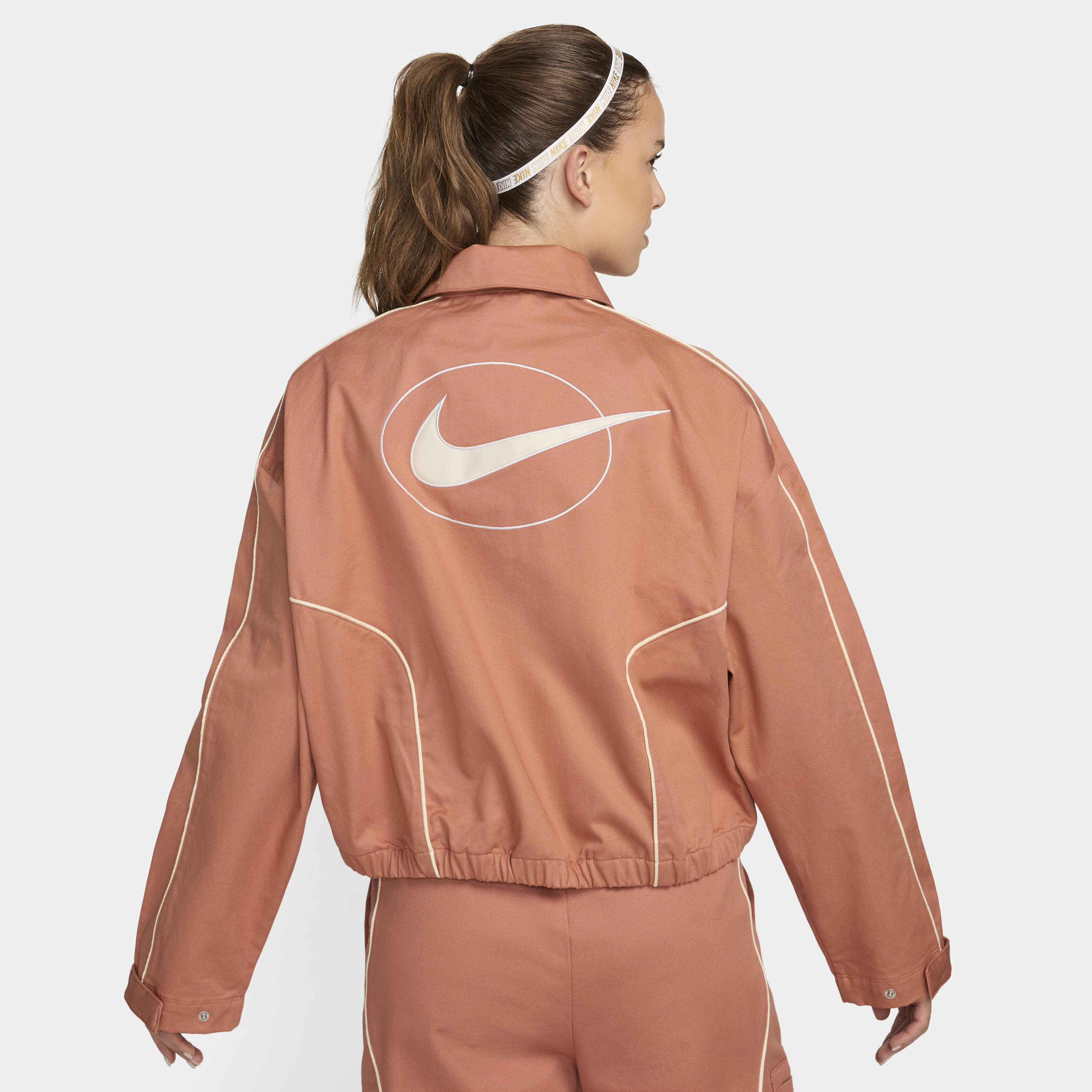 Nike sportswear women's woven track jacke 2025