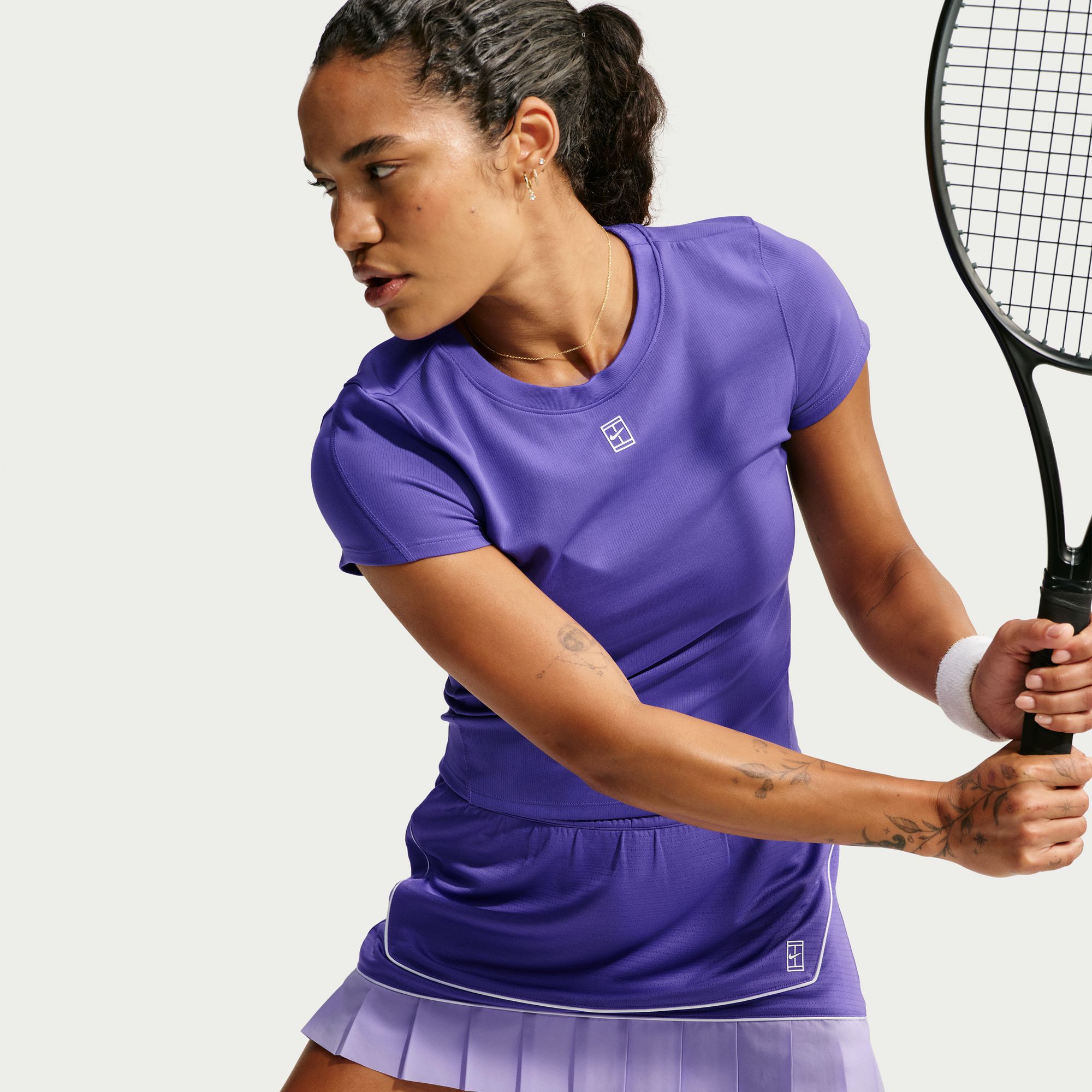 NikeCourt Advantage image number 4