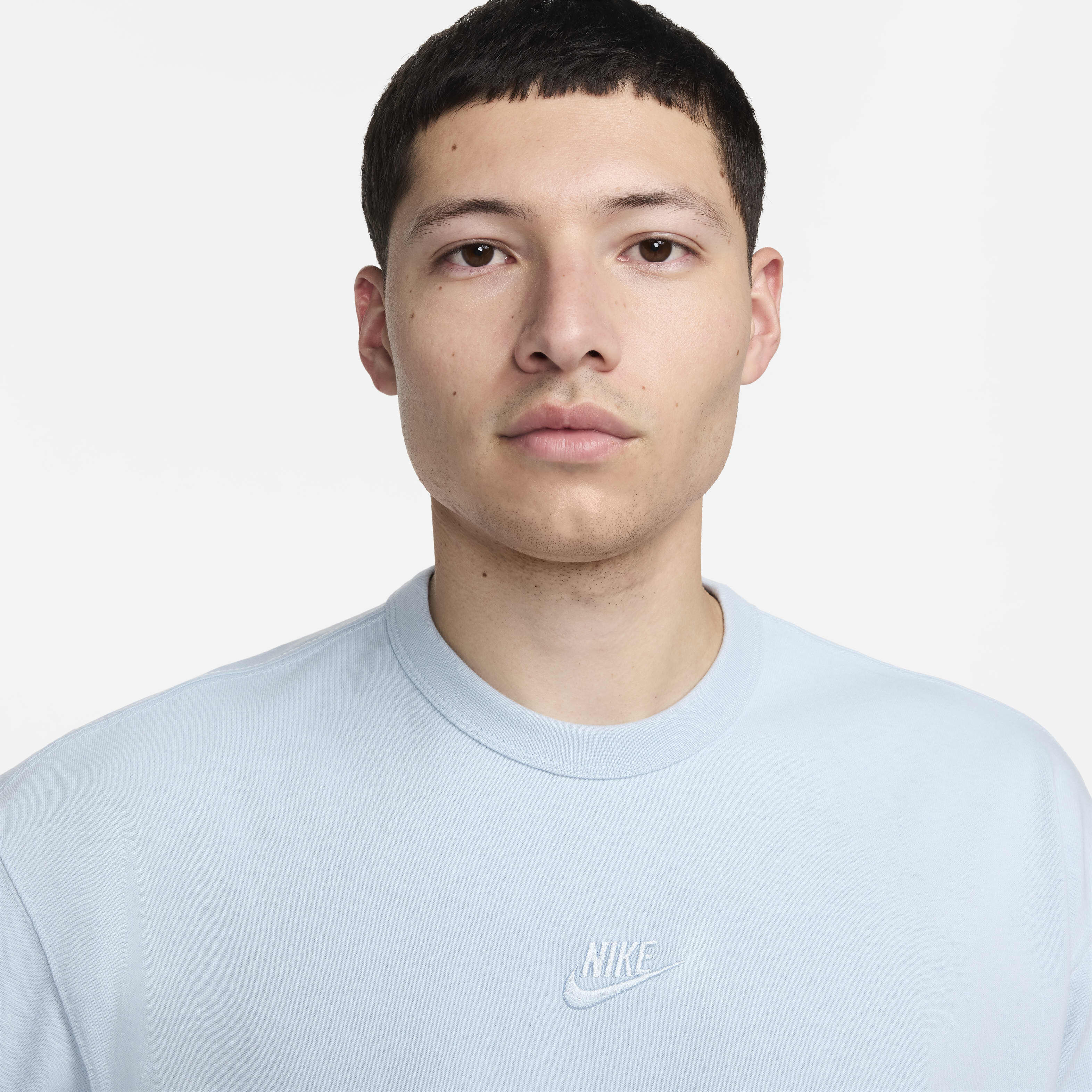 Nike Sportswear Premium Essentials image number 2