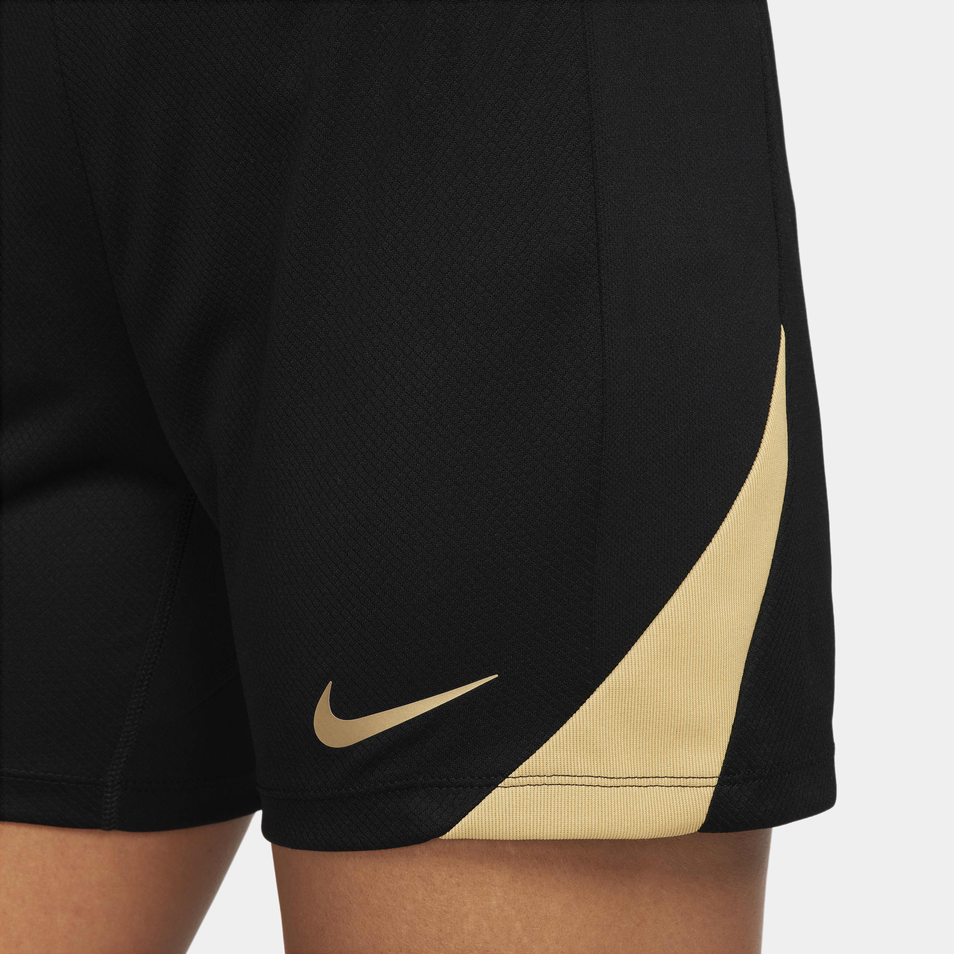 Nike Strike image number 3