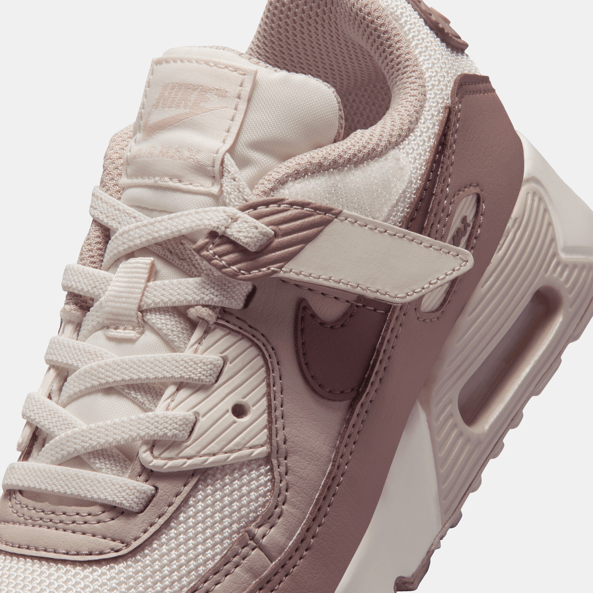 Nike Air Max 90 EasyOn image number 8