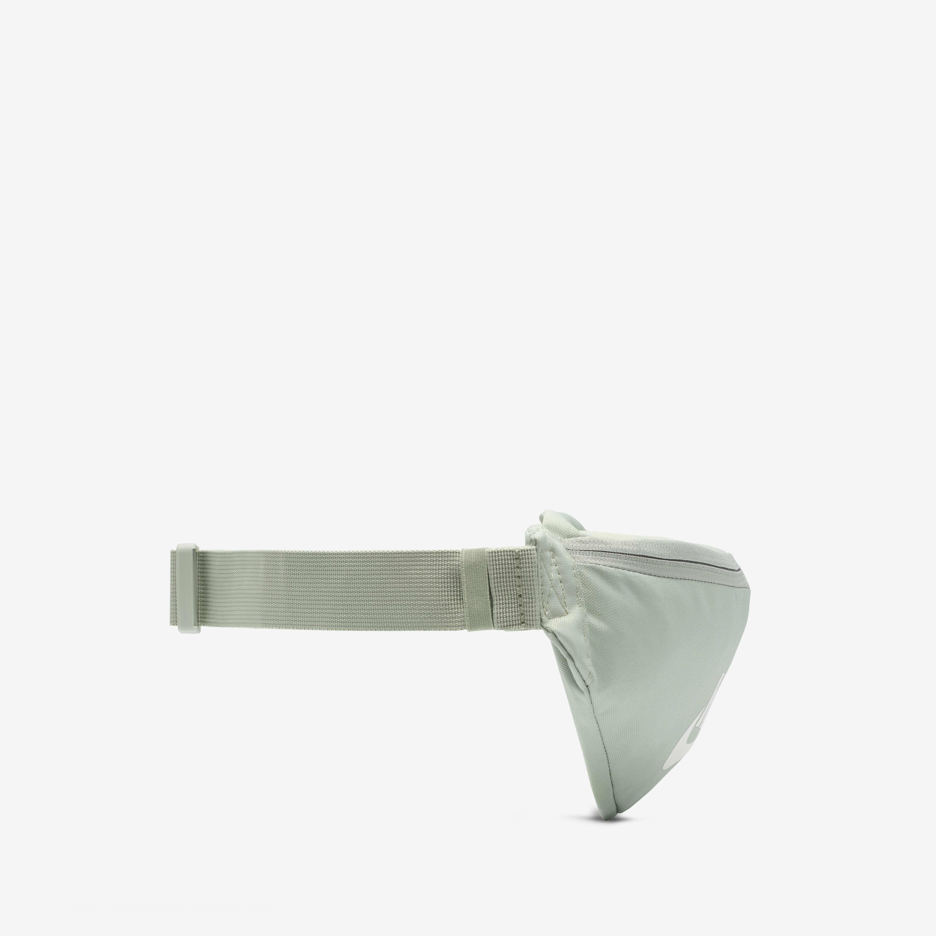 نايكي هيرتج image number 2