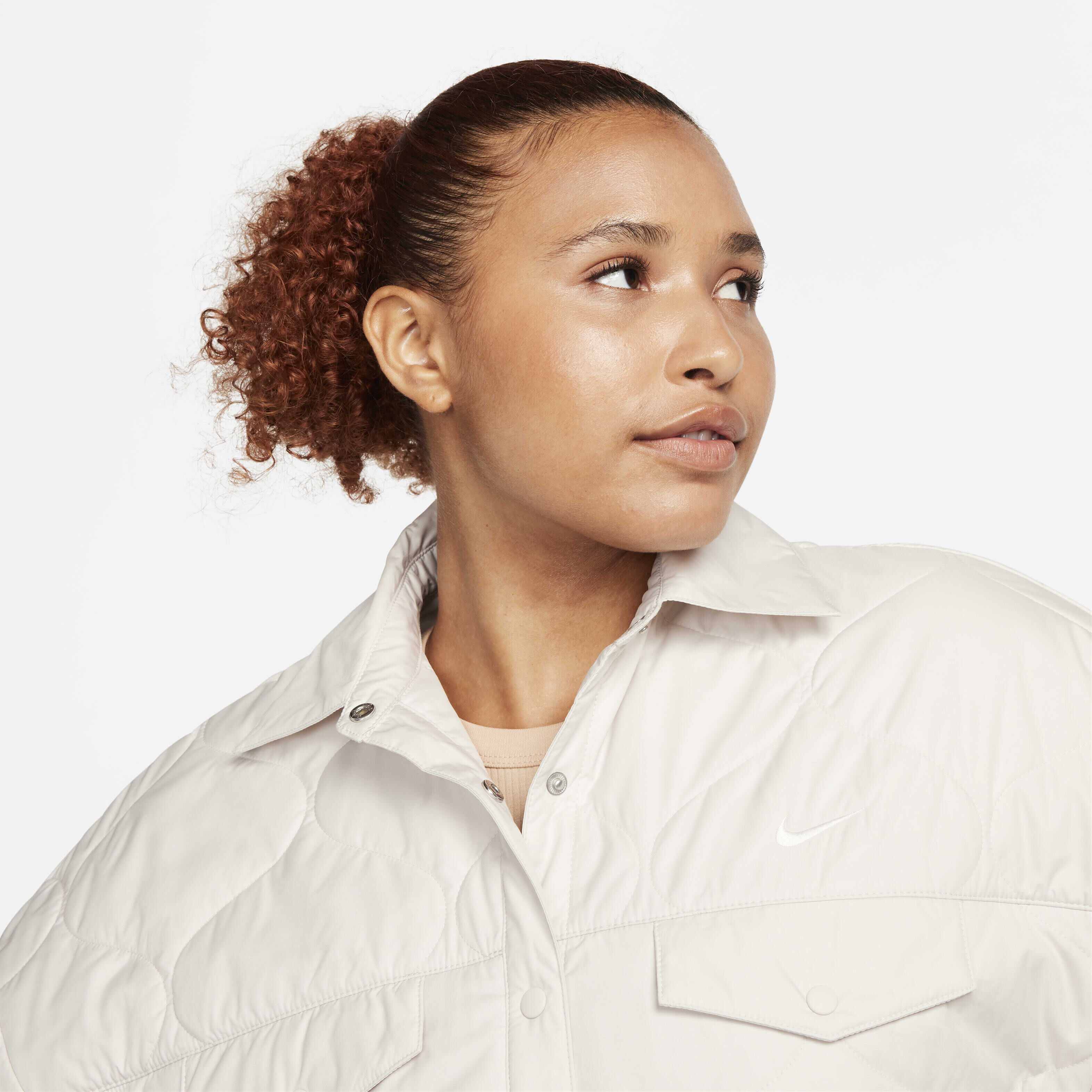 Nike Sportswear Essential image number 2