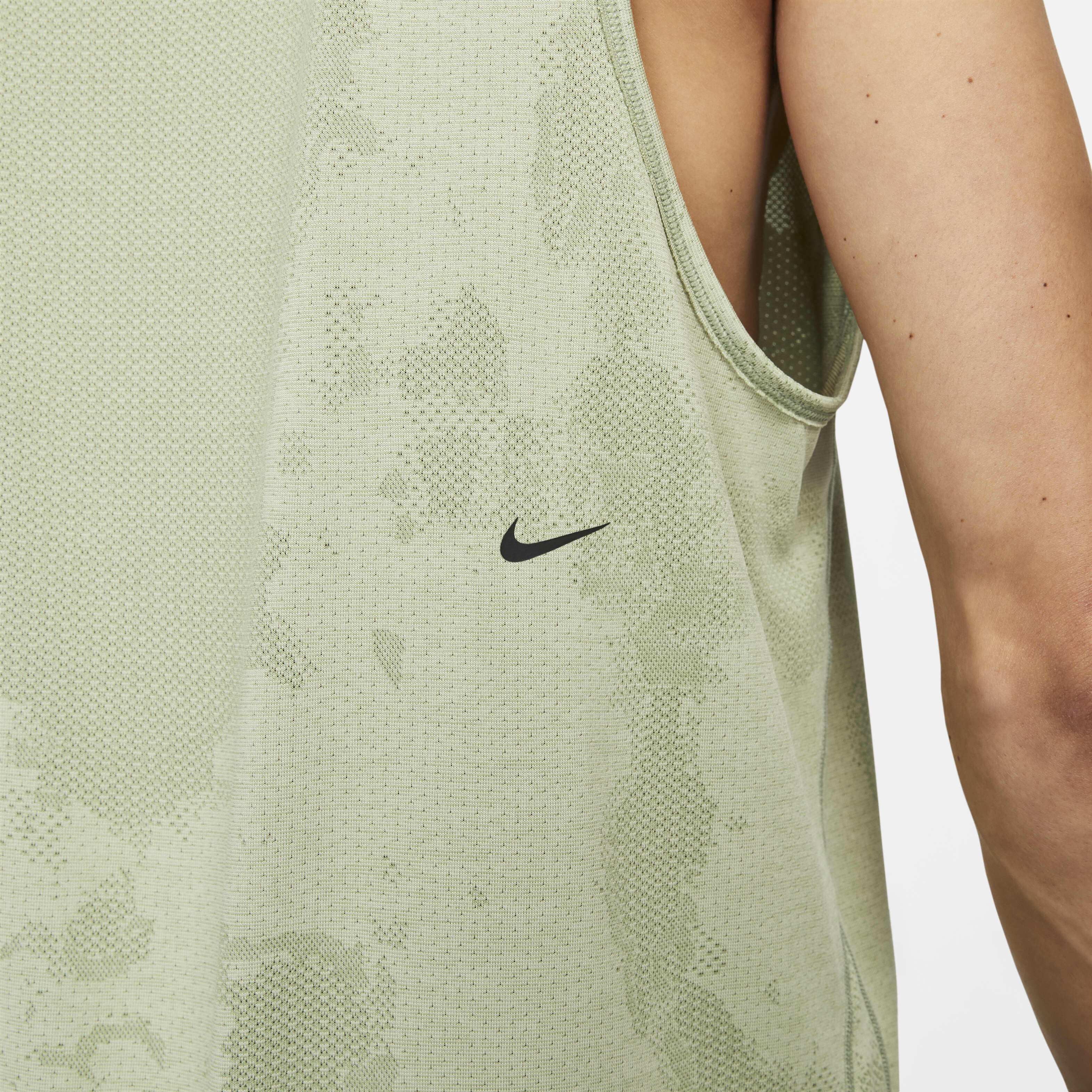 Nike Dri-FIT ADV APS image number 5