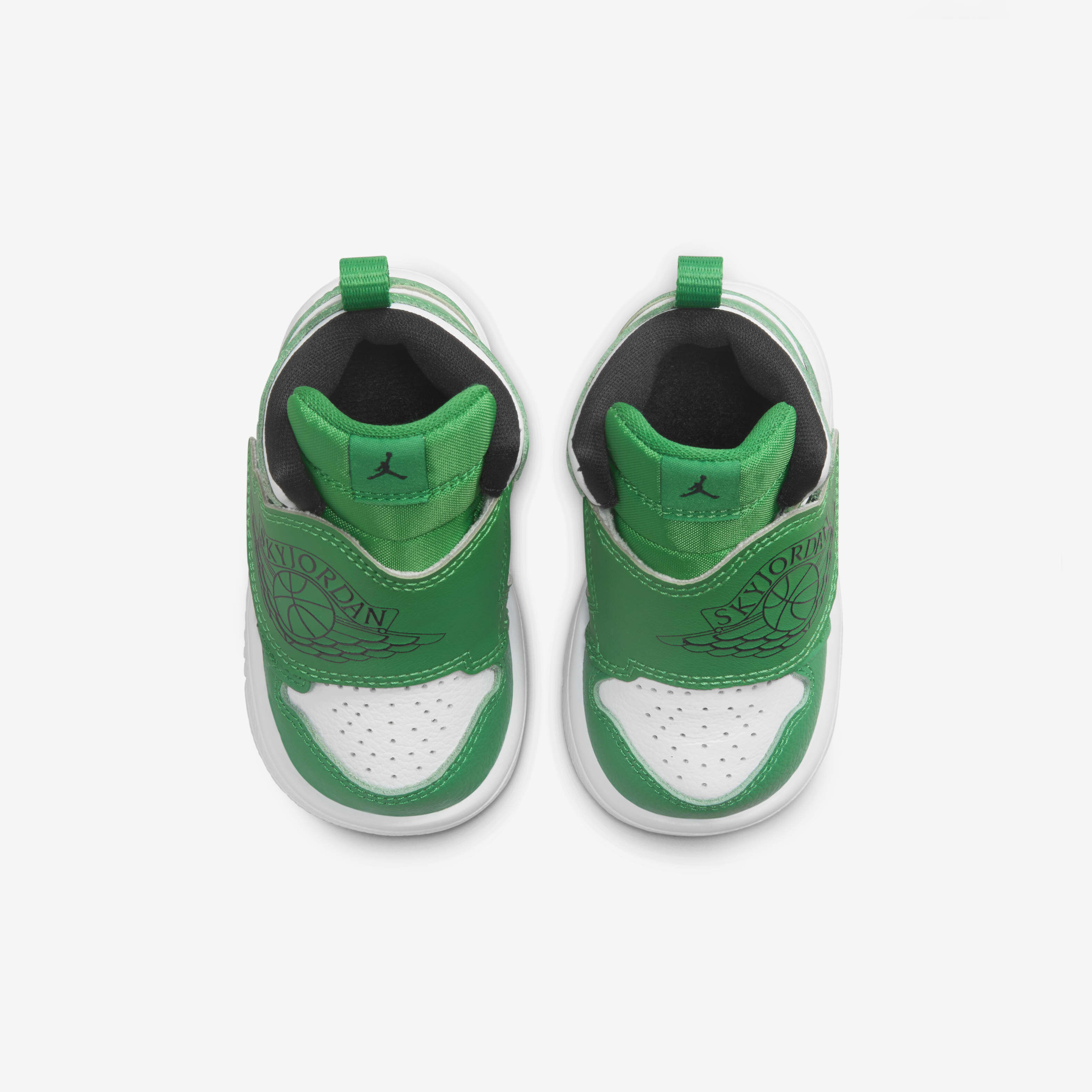 Sky Jordan 1 image number 3