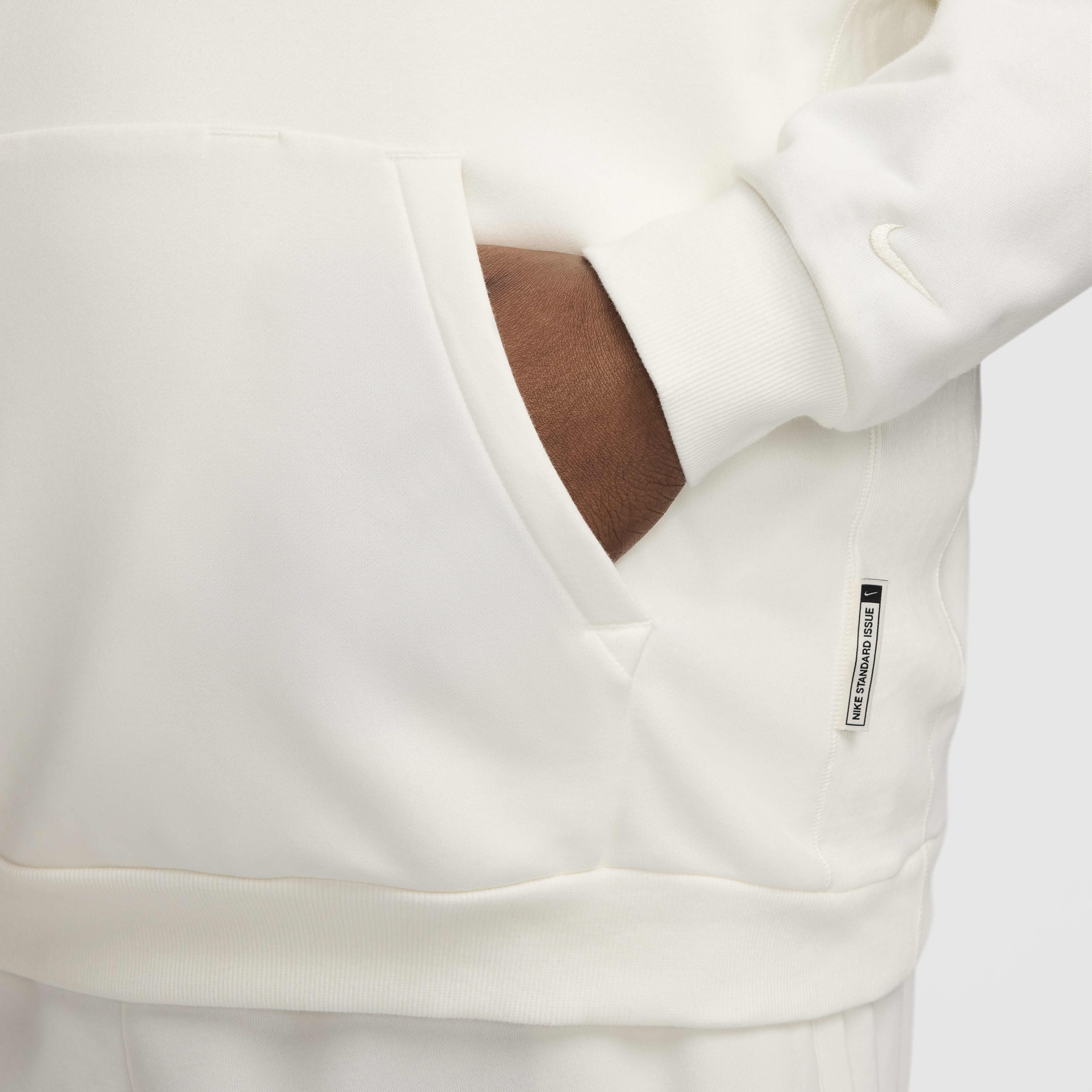 نايكي ستاندرد ايشيو image number 14