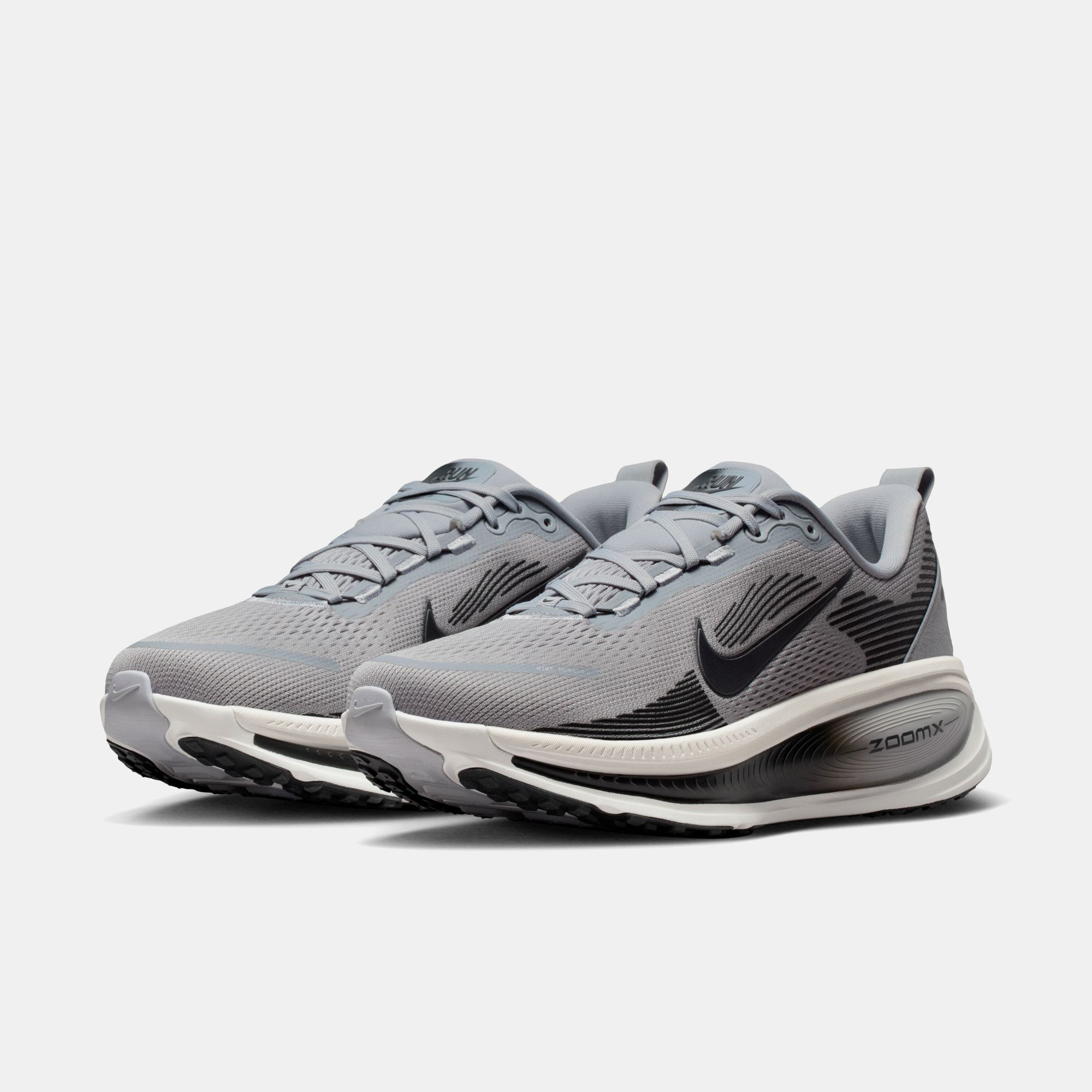 Nike Vomero 18 image number 2