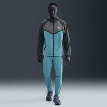 Nike Tech