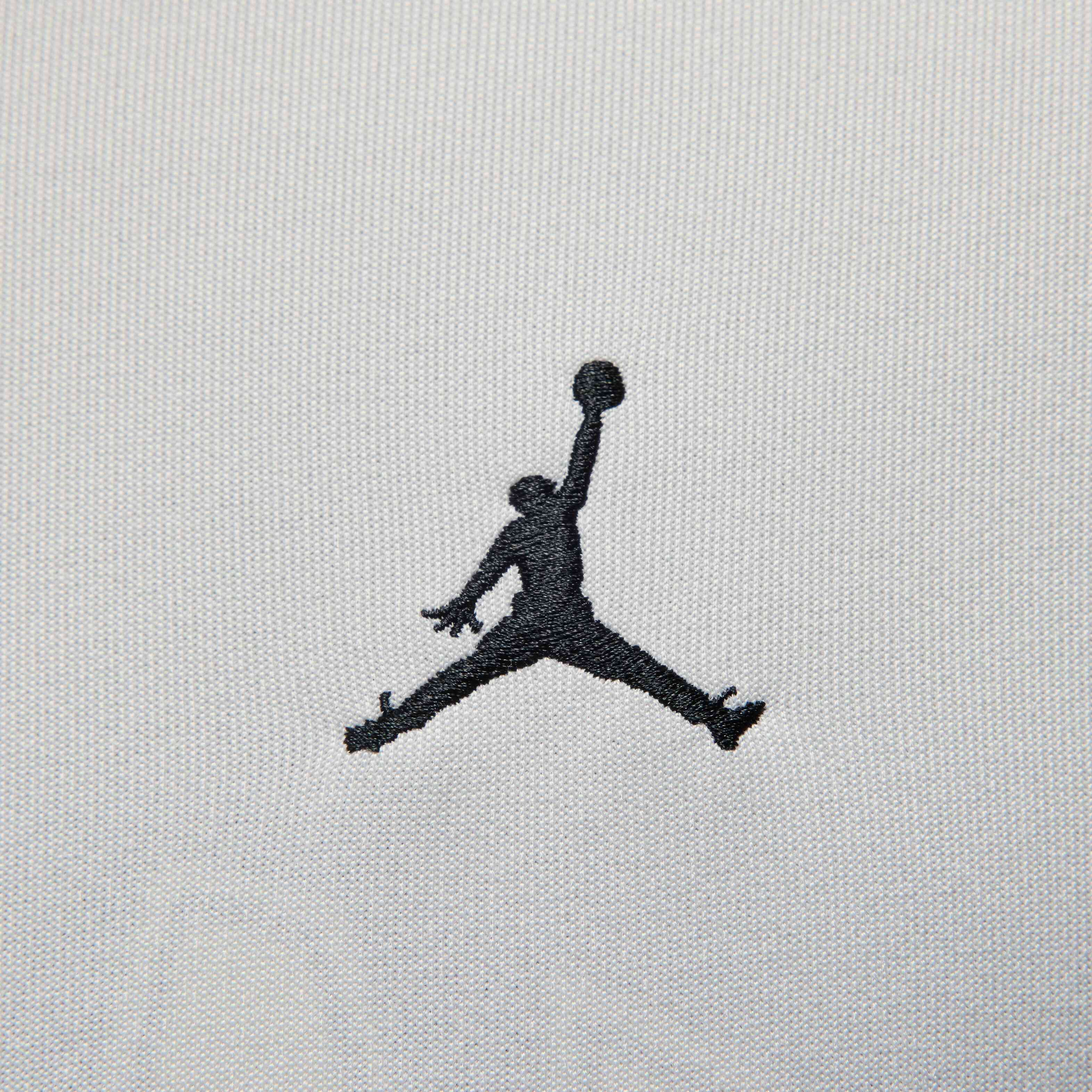 Jordan Essentials image number 3
