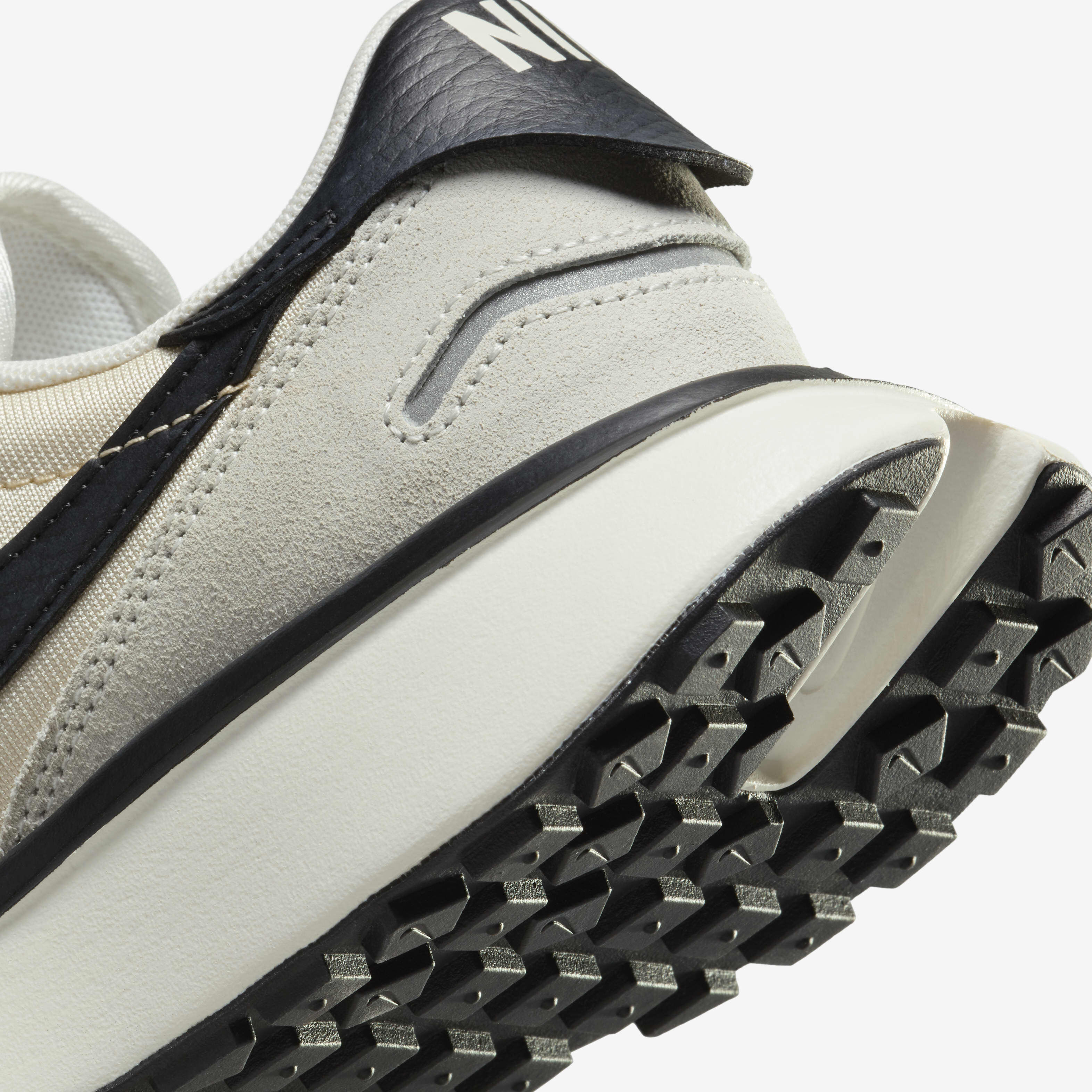 Nike Phoenix Waffle image number 8