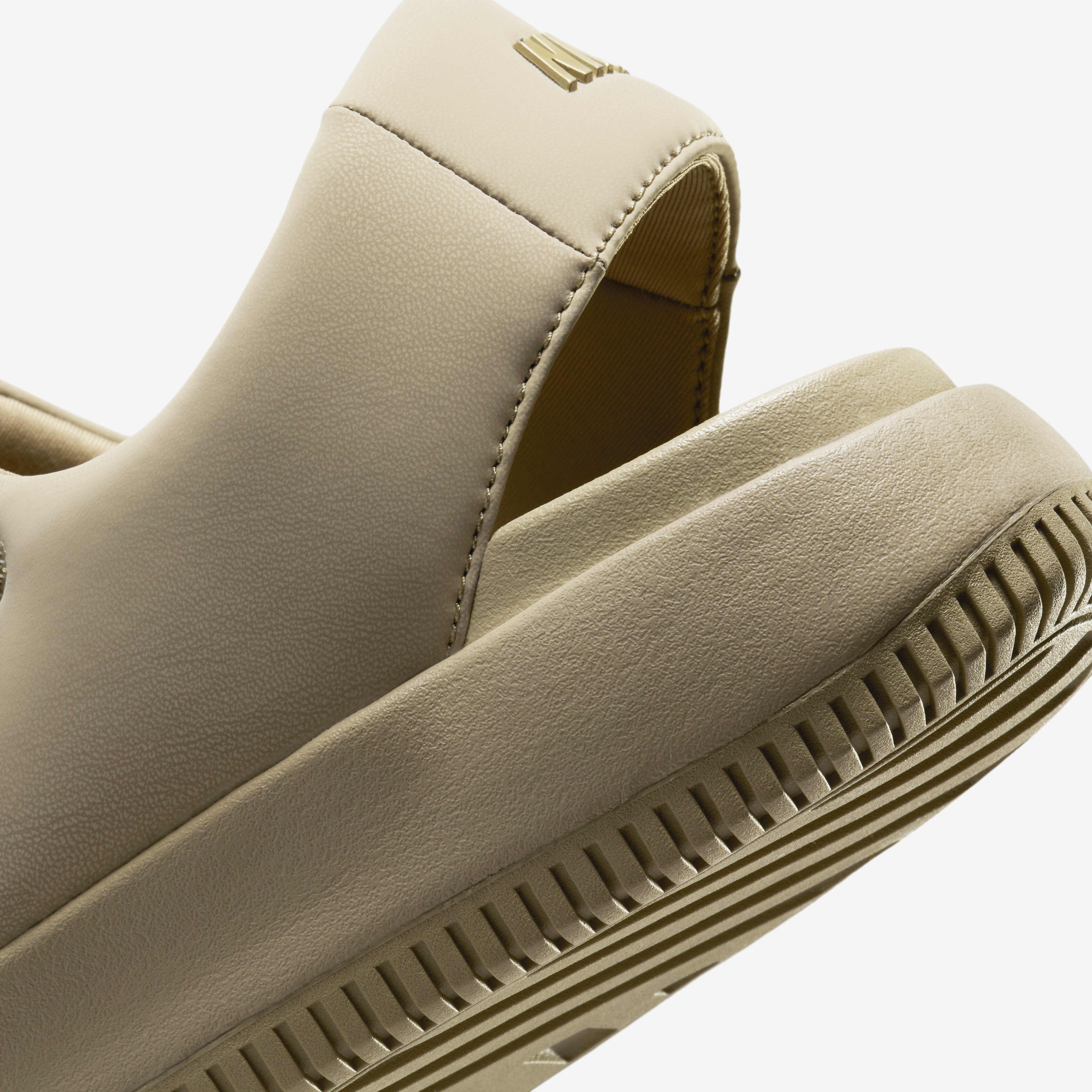 Nike CALM SANDAL カーキFJ6044-200 Amazon | [ナイキ] カーム サンダル CALM SANDAL カーキ FJ6044