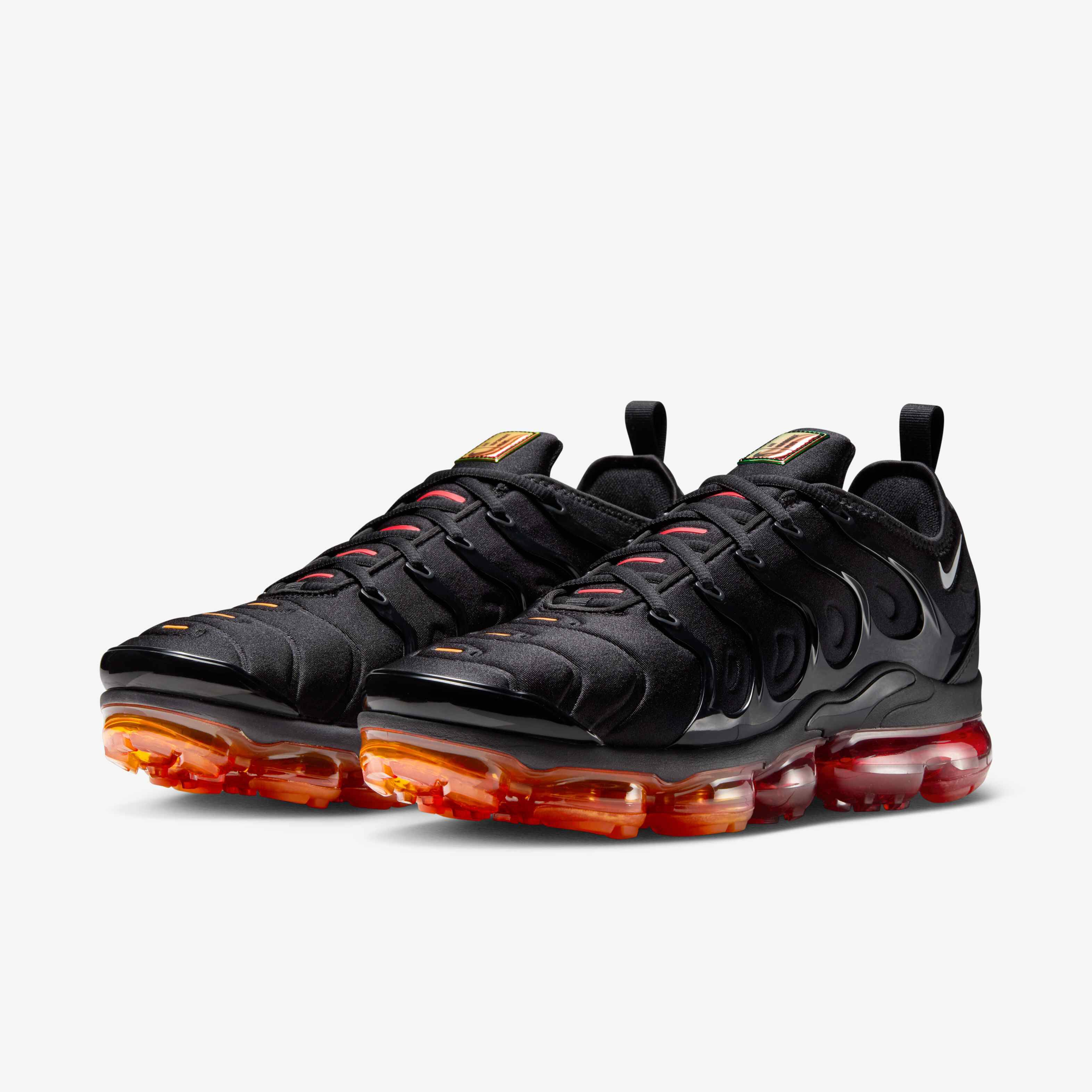 Nike Air VaporMax Plus image number 4