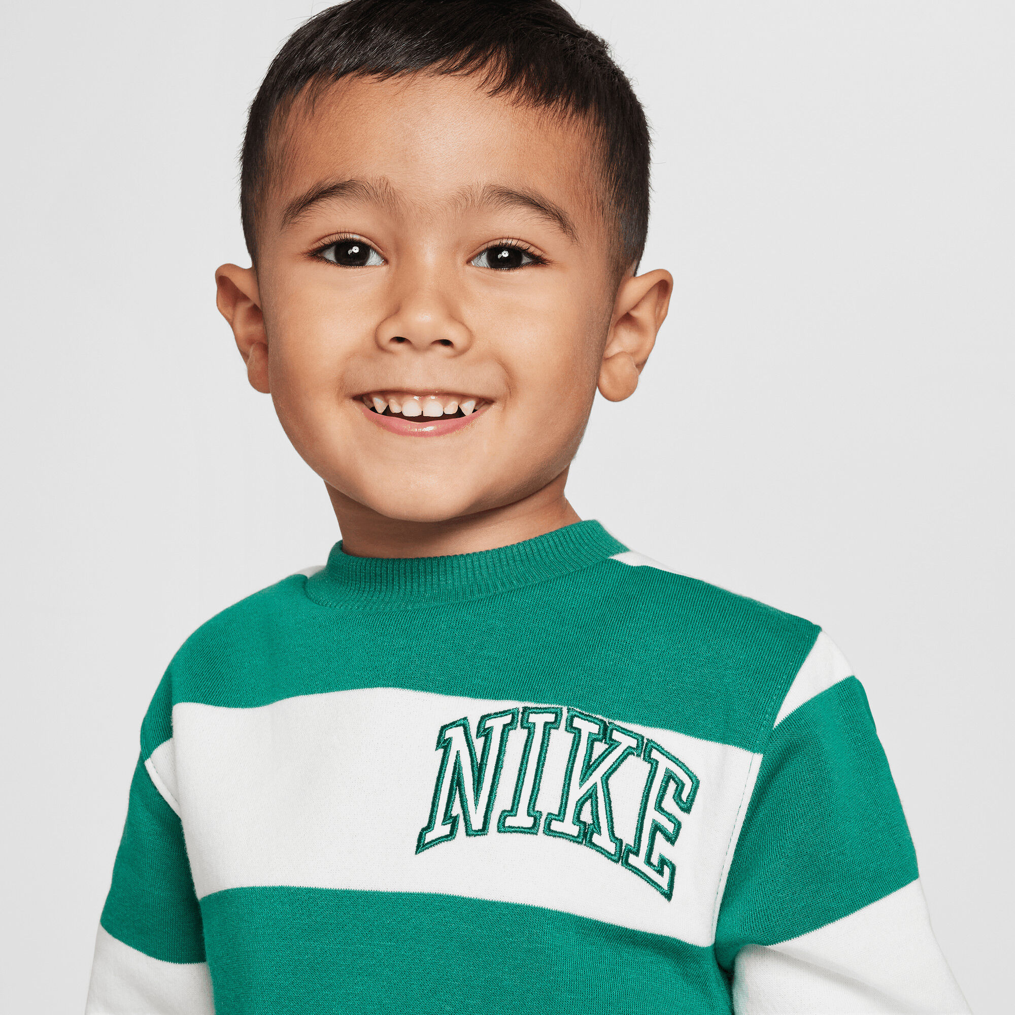 Nike Sportswear Club image number 2