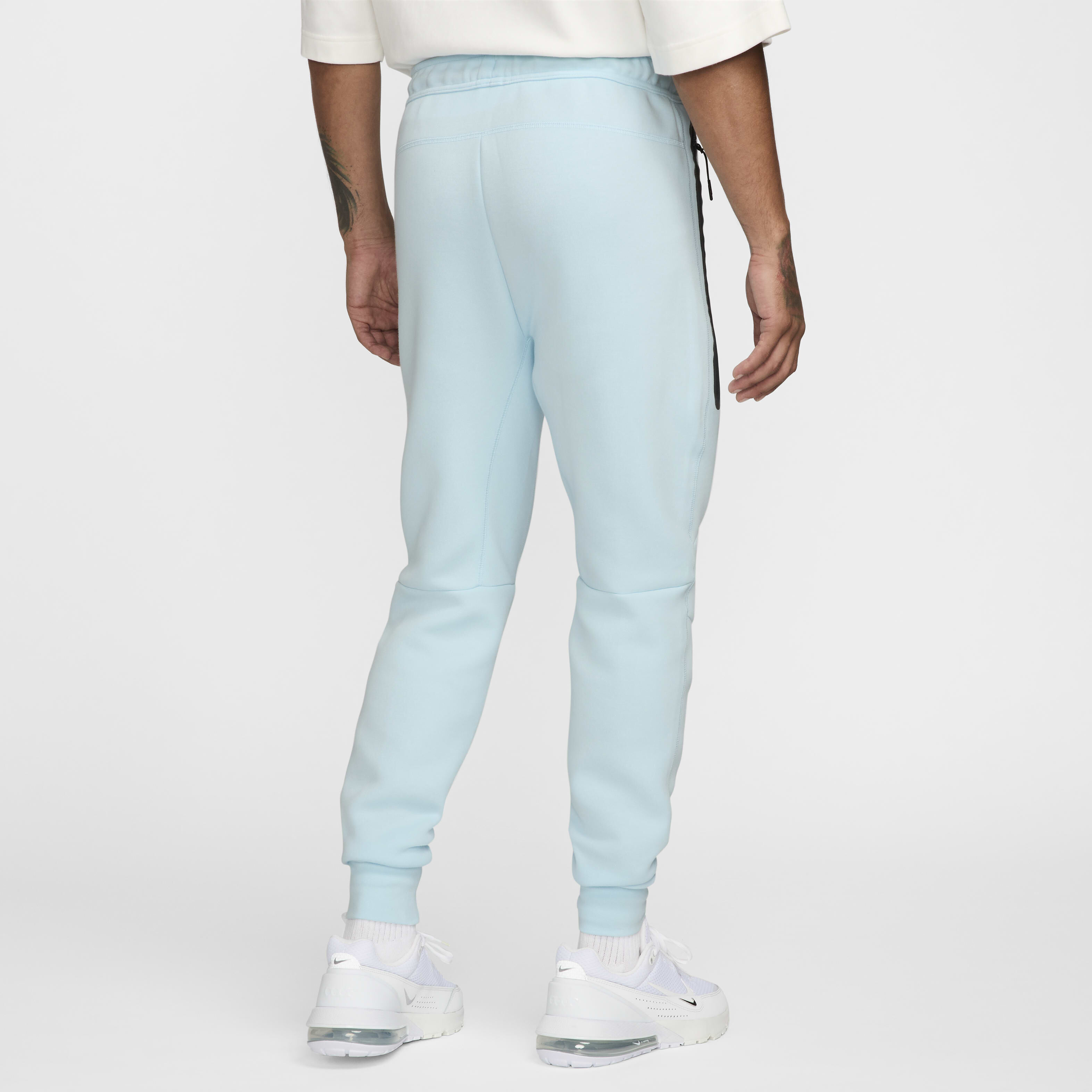 Buy Nike Sportswear Tech Fleece Men s Joggers Nike Qatar Official