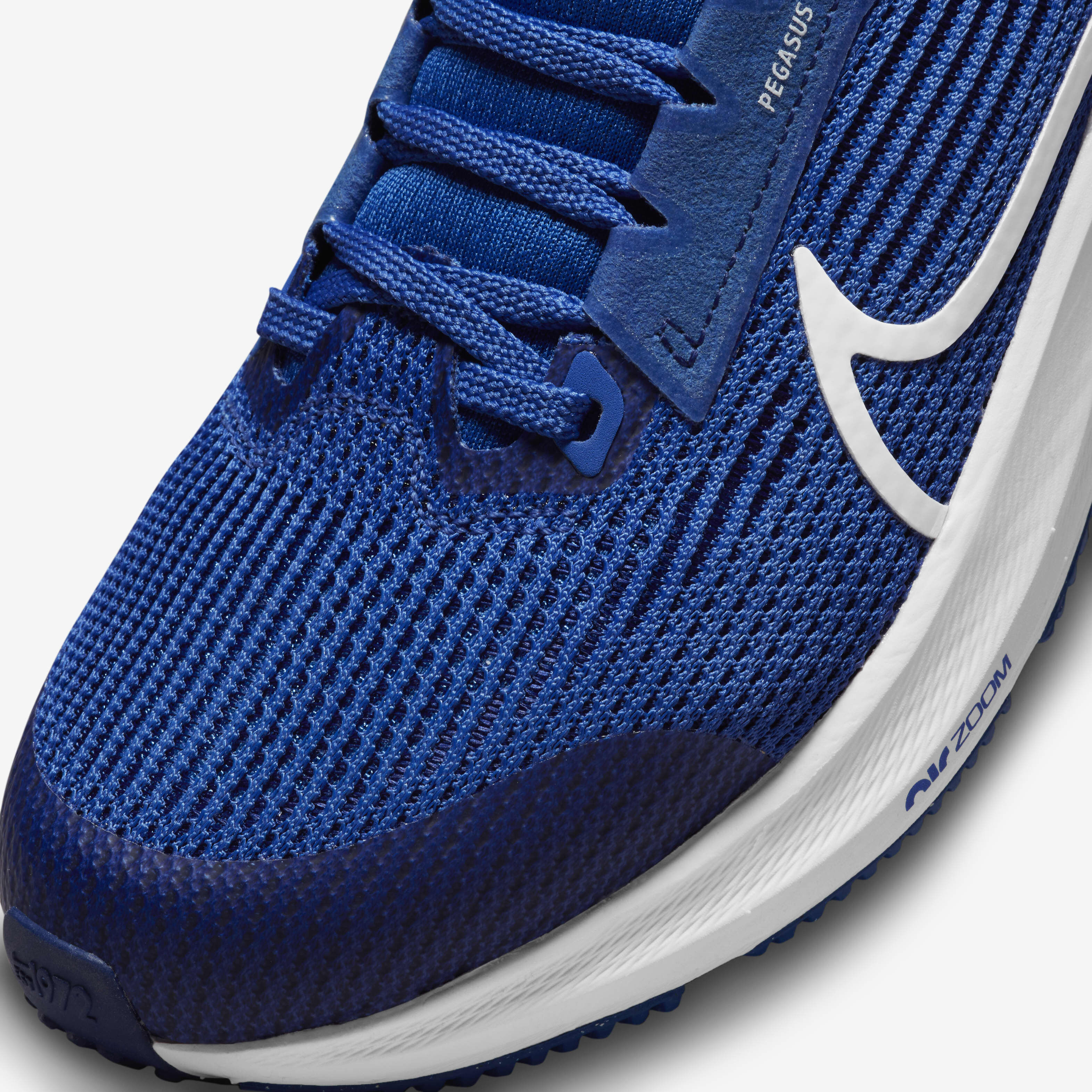 Nike Air Zoom Pegasus 40 image number 6