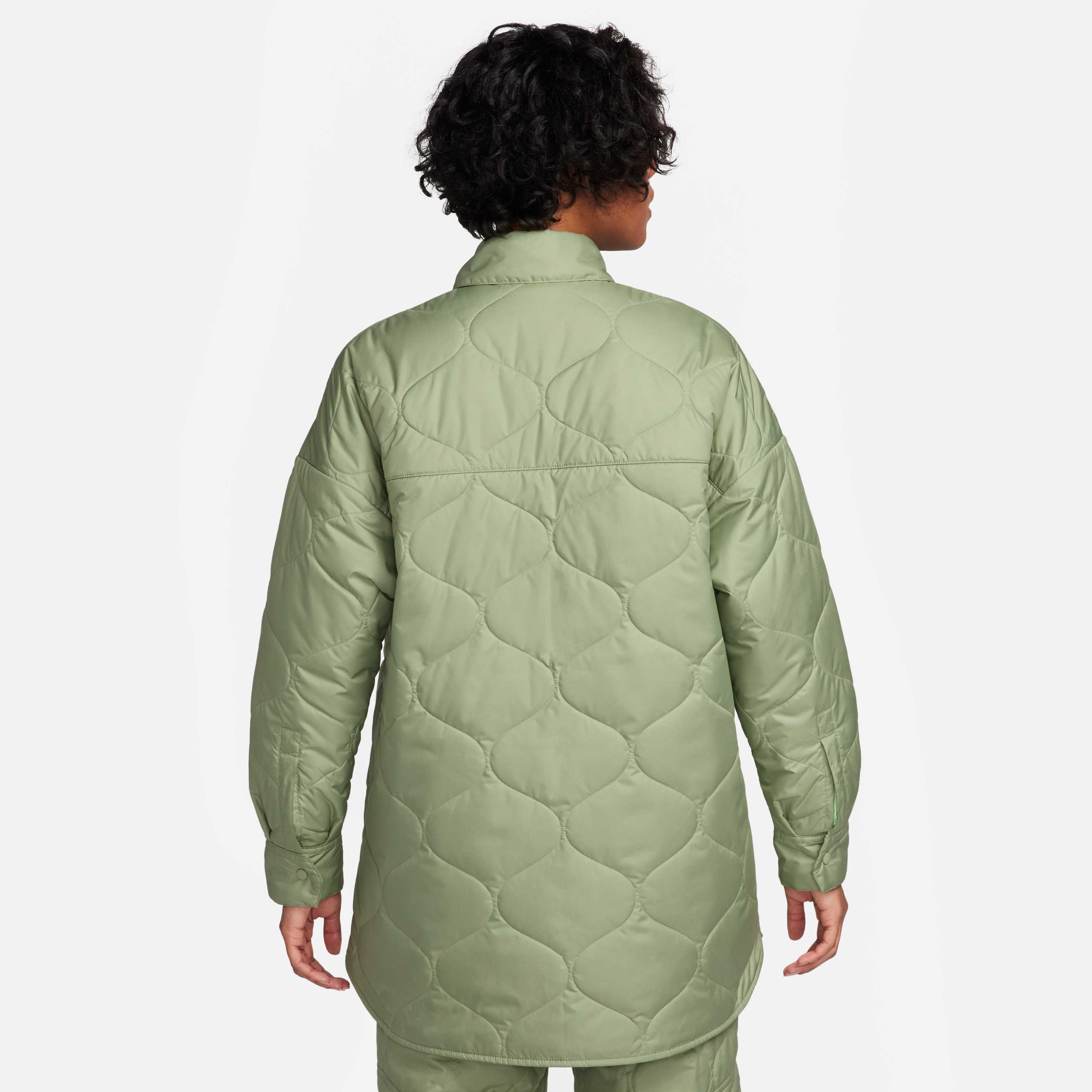 Nike Sportswear Essential image number 2