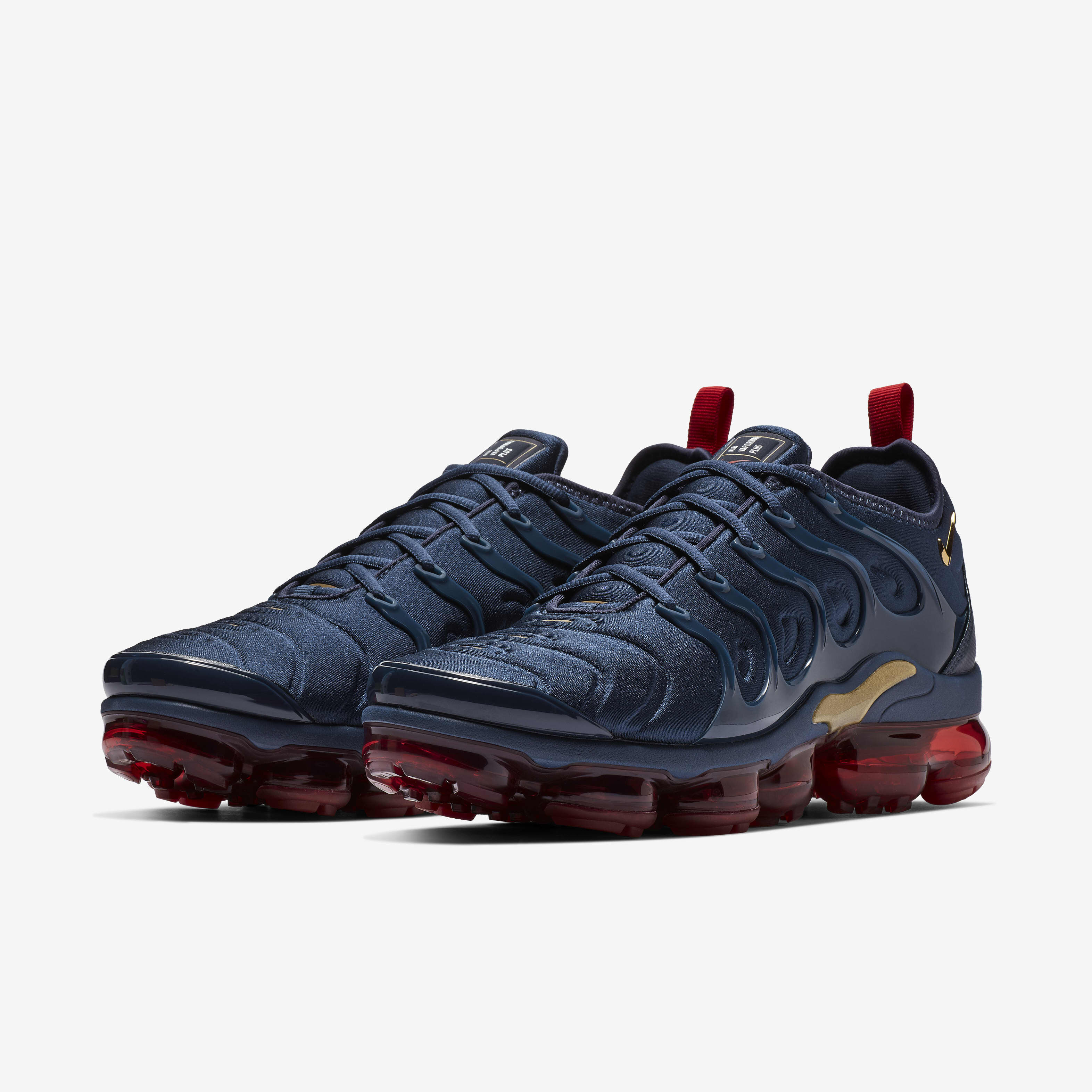 Navy blue and red vapormax hot sale
