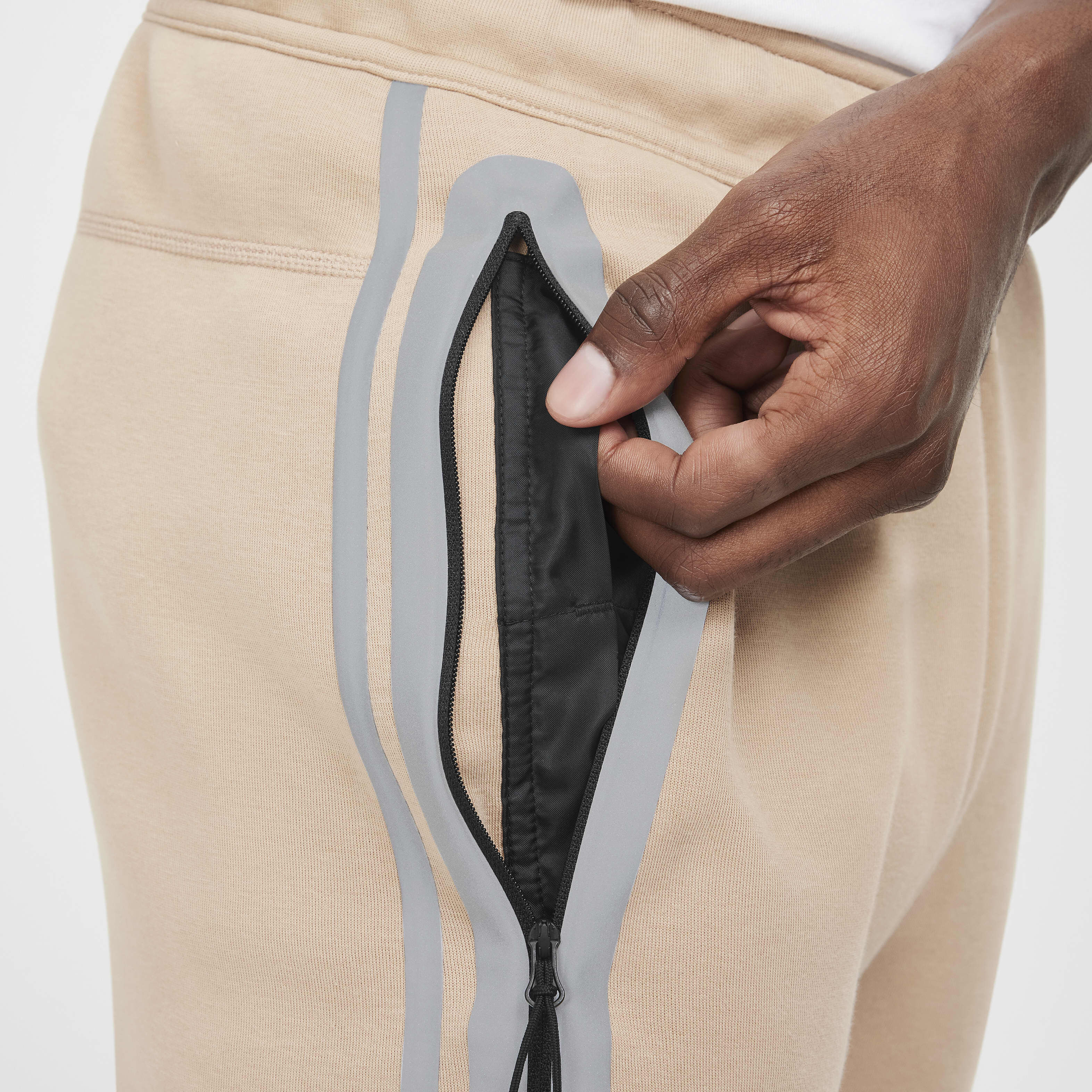 Nike Tech image number 4