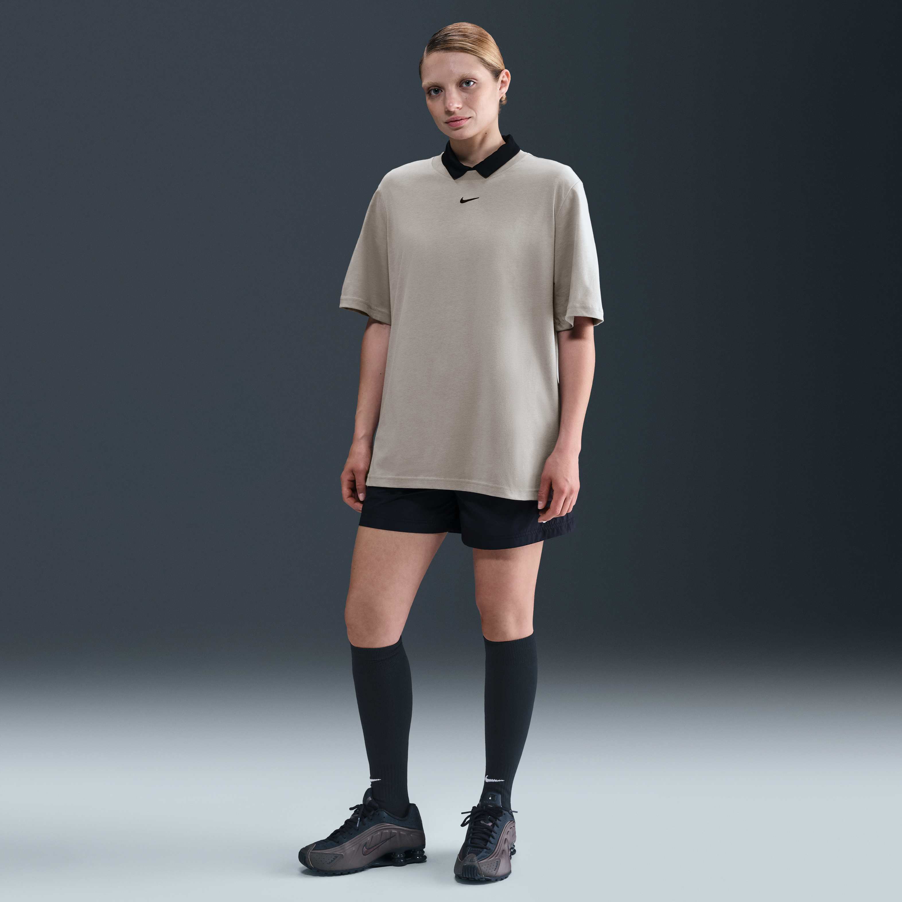 Nike Sportswear Essential image number 3