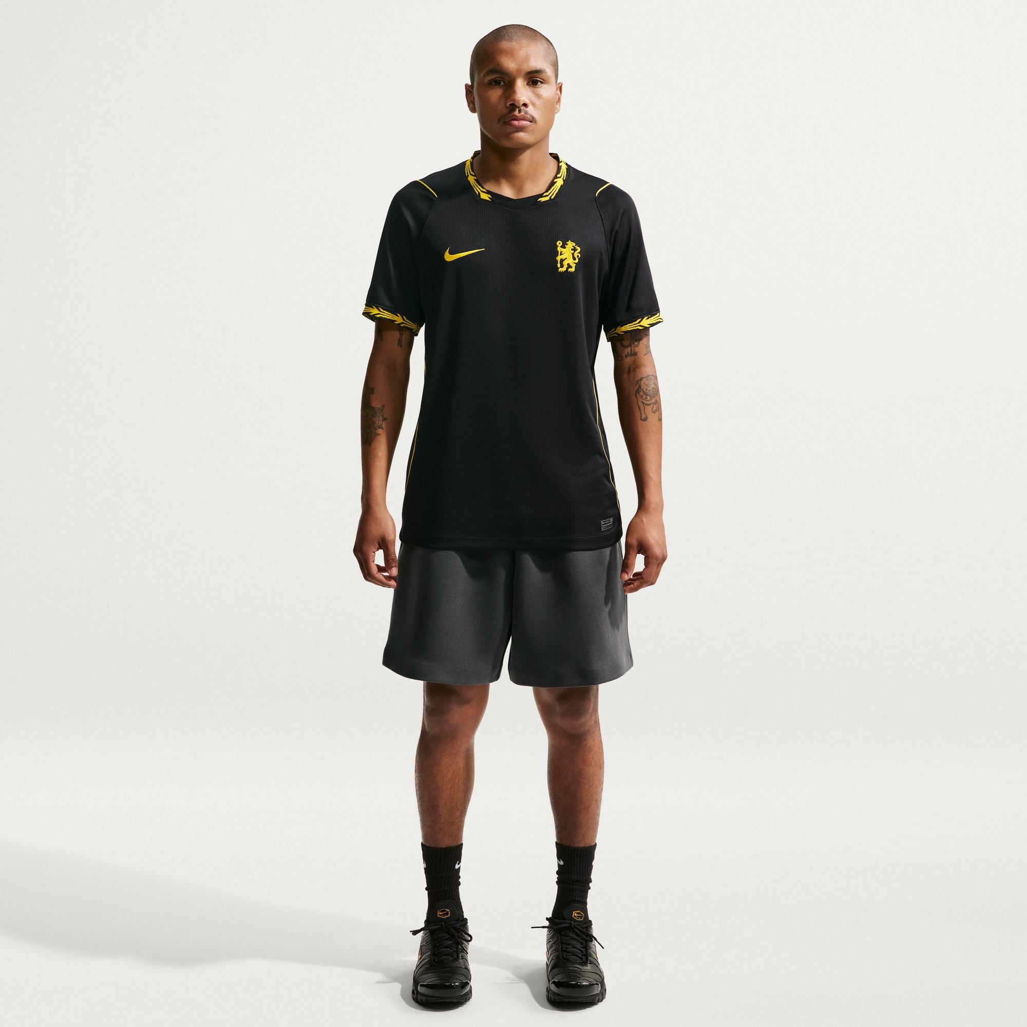 Chelsea F.C. 2026/27 Stadium Away image number 0