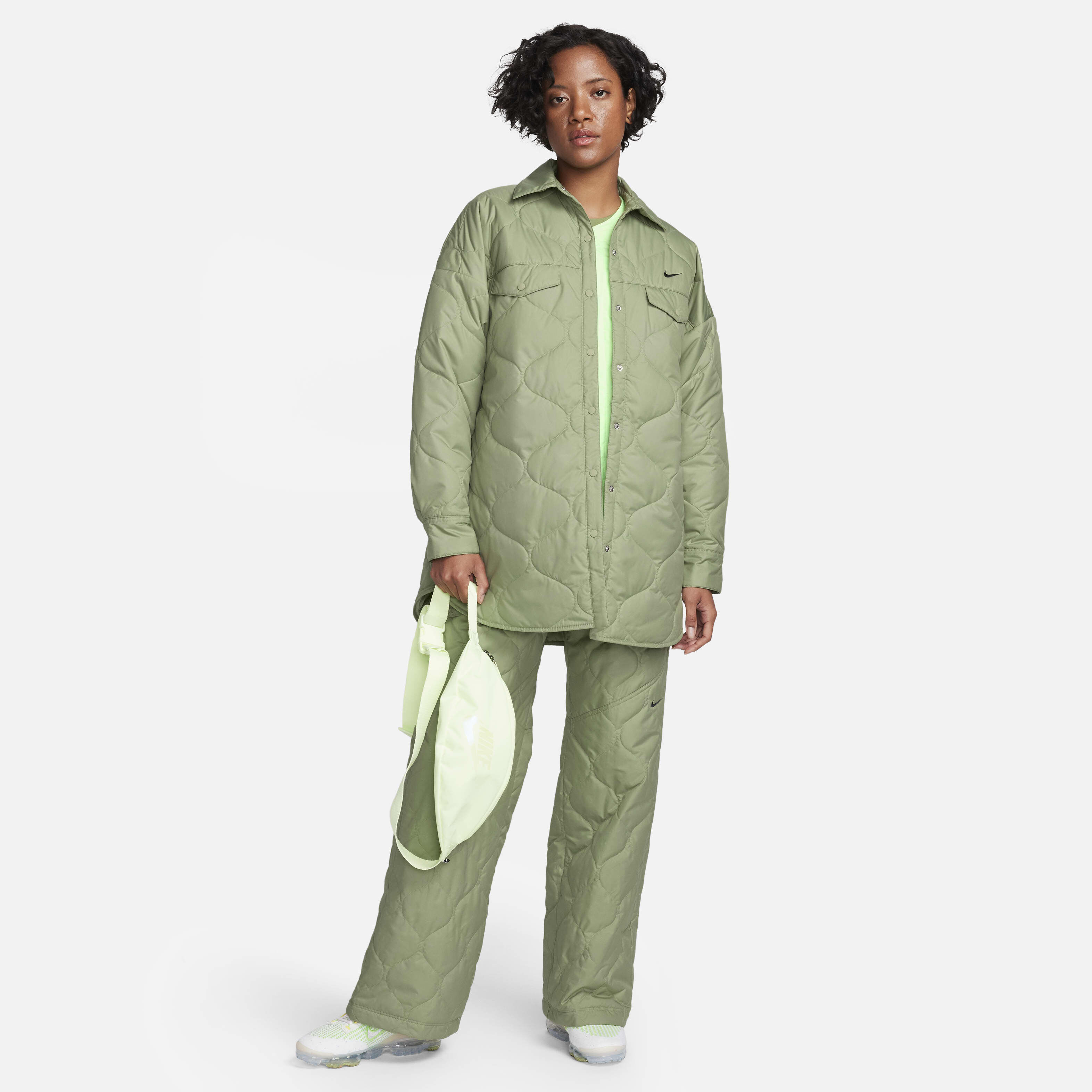 Nike Sportswear Essential image number 8