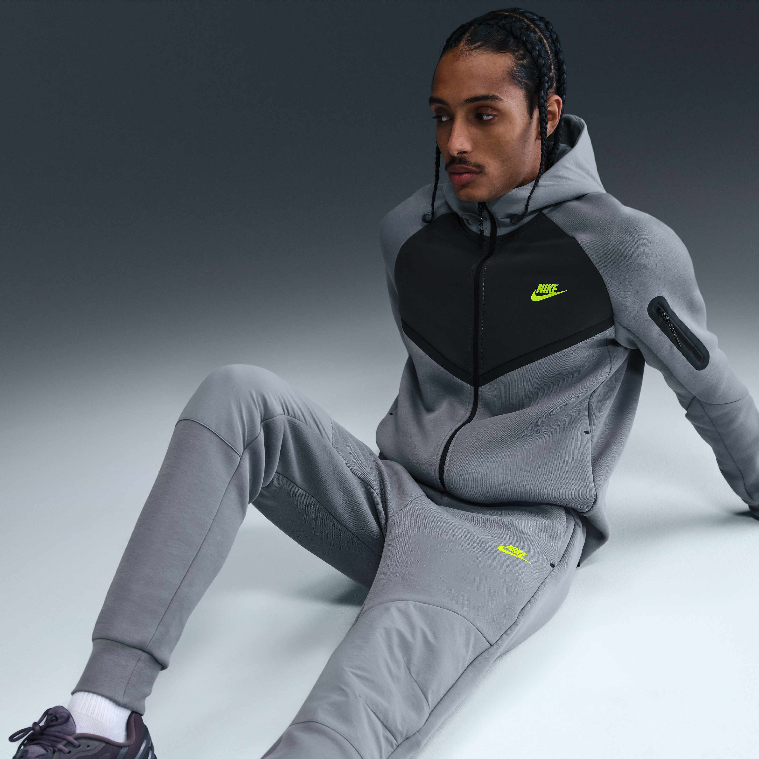 Nike Tech image number 4