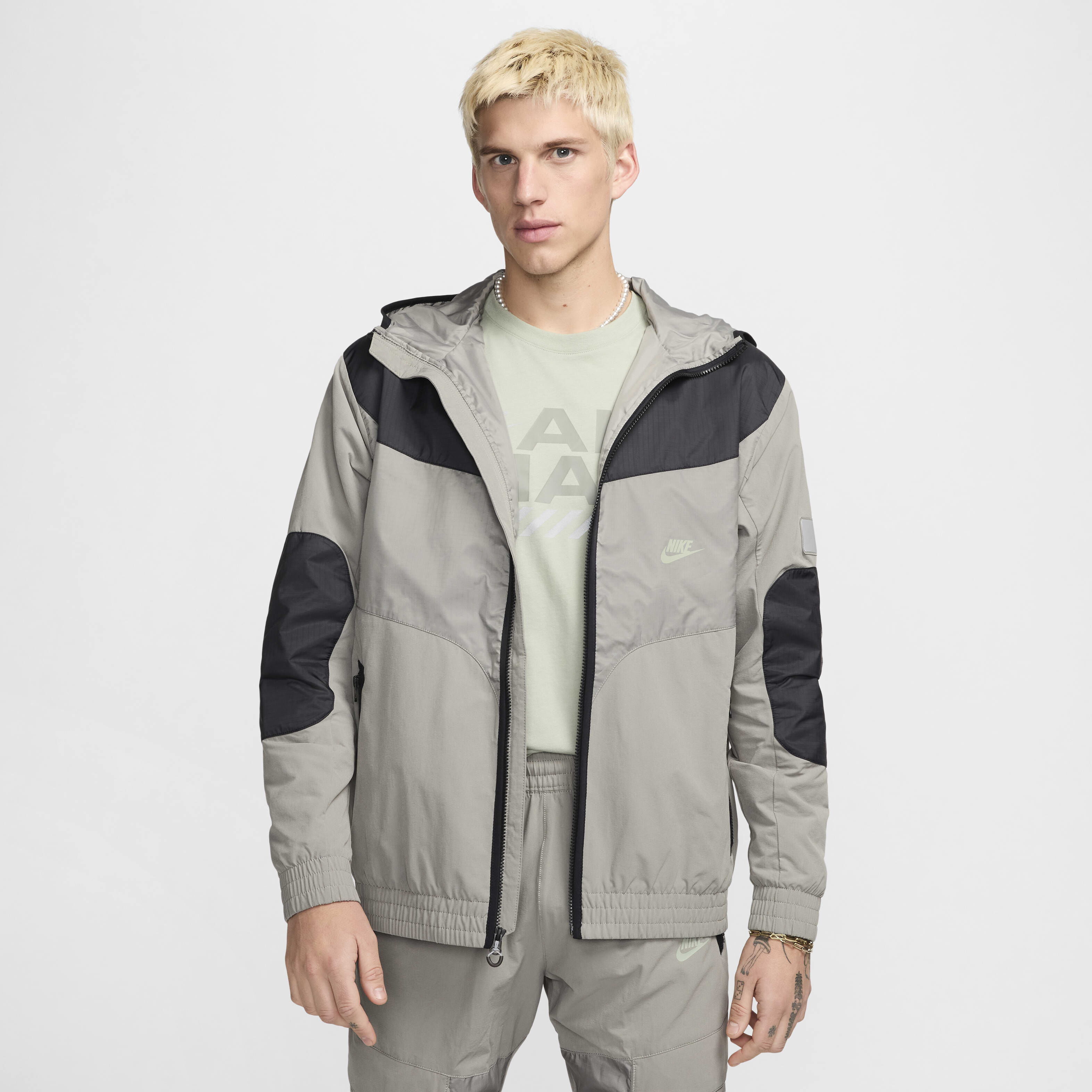 Nike air max jacket grey 2025