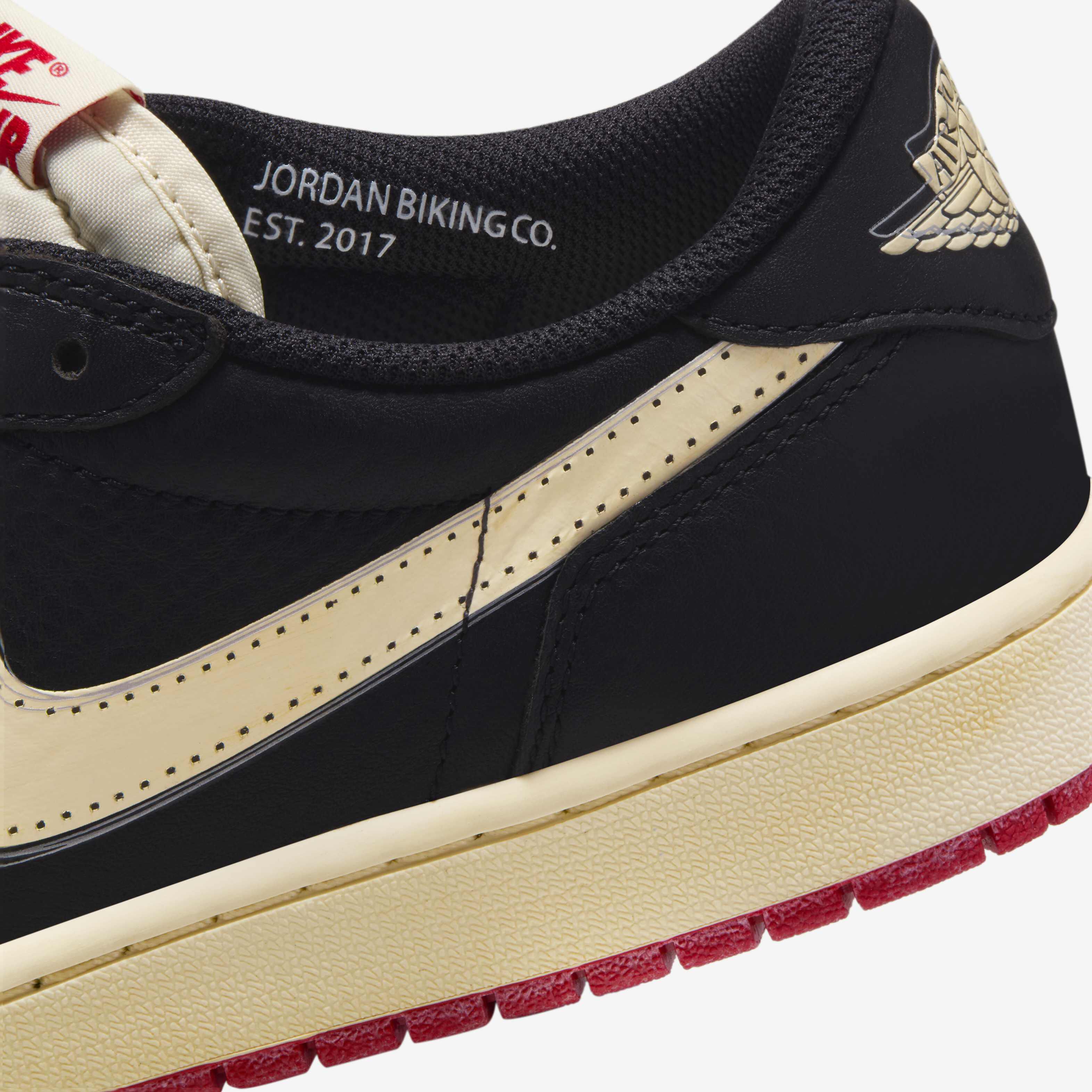 Air Jordan 1 Retro Low image number 10
