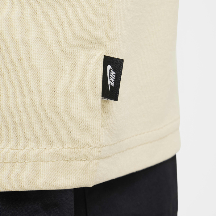 Nike Sportswear Premium Essentials image number 4 Nike Sportswear Premium Essentials image number 4