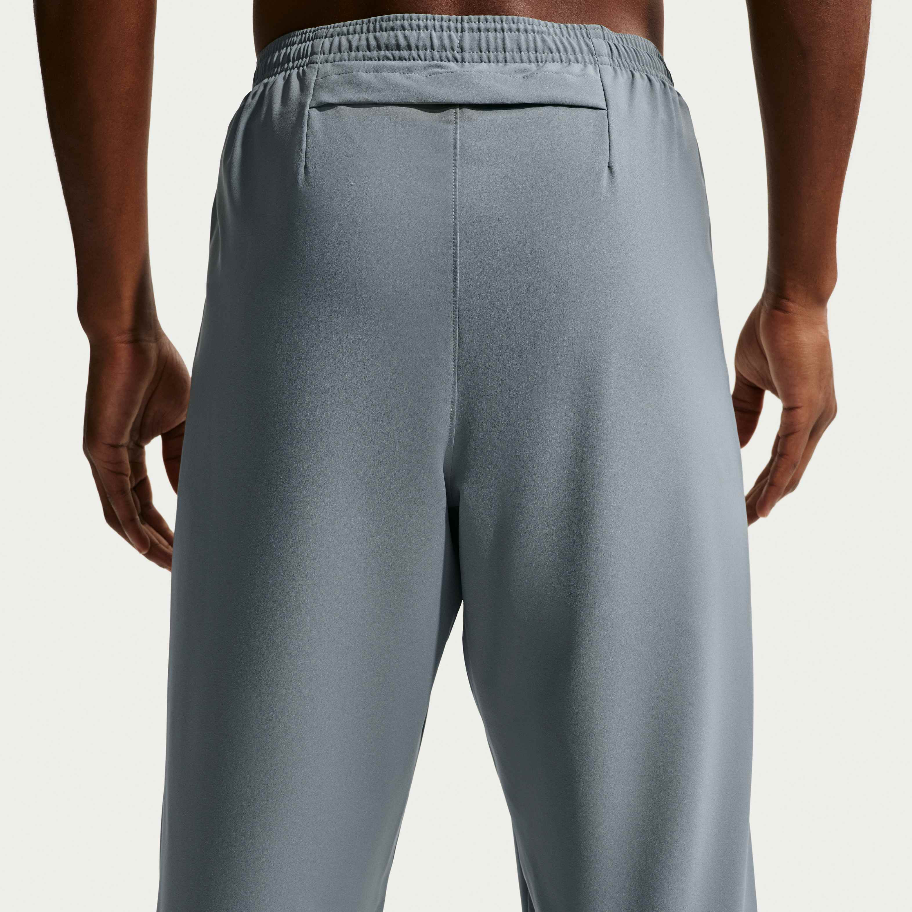 نايكي ميلر image number 2