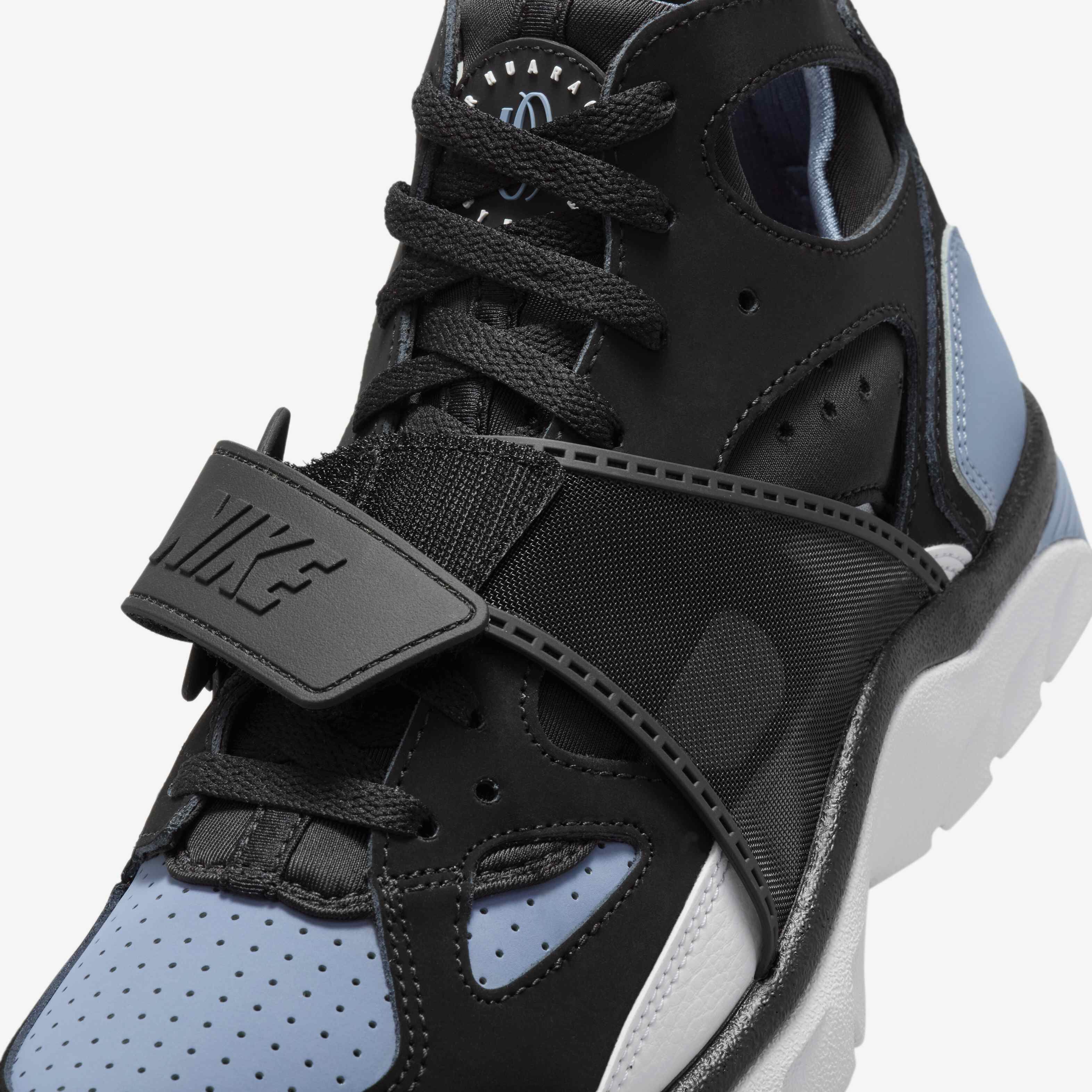 Nike Air Trainer Huarache image number 6