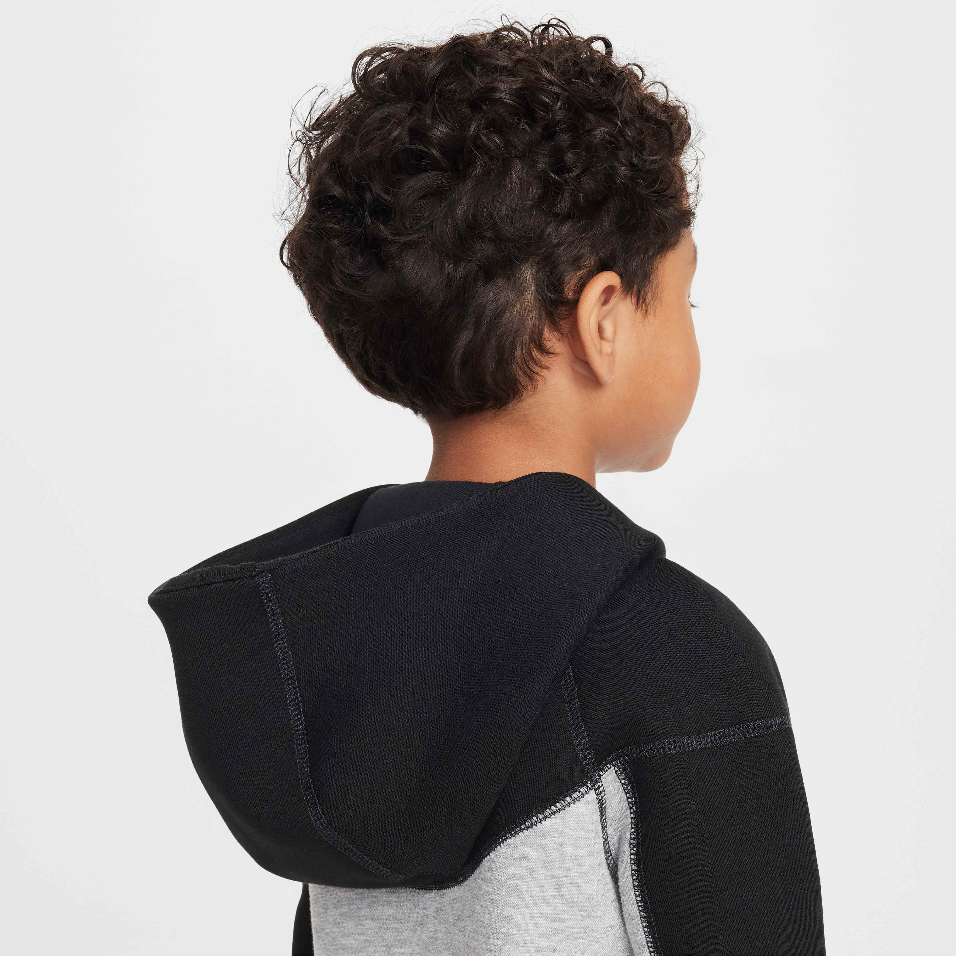 طقم نايكي سبورتسوير تك فليس بسحاب كامل image number 4