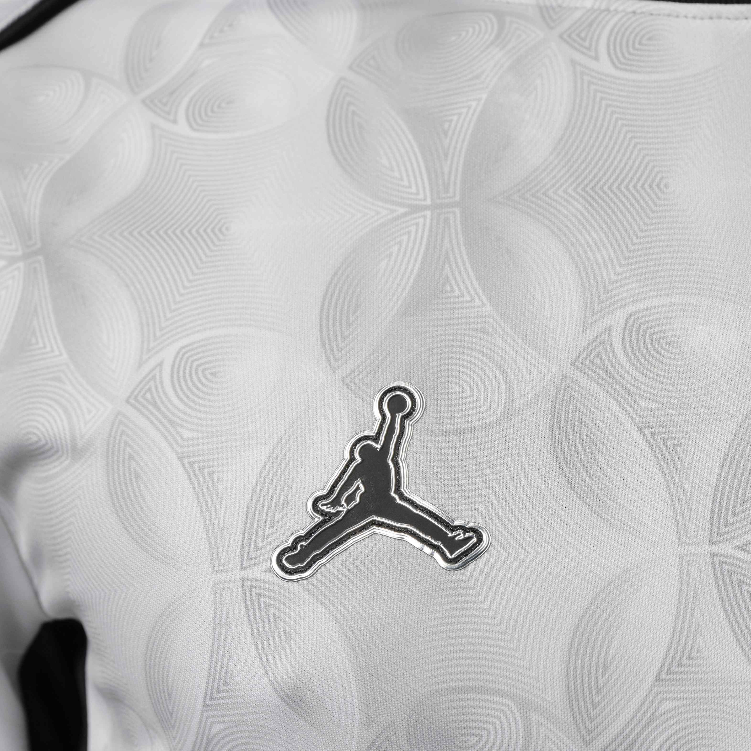 Paris Saint-Germain Academy Pro Night Edition image number 3