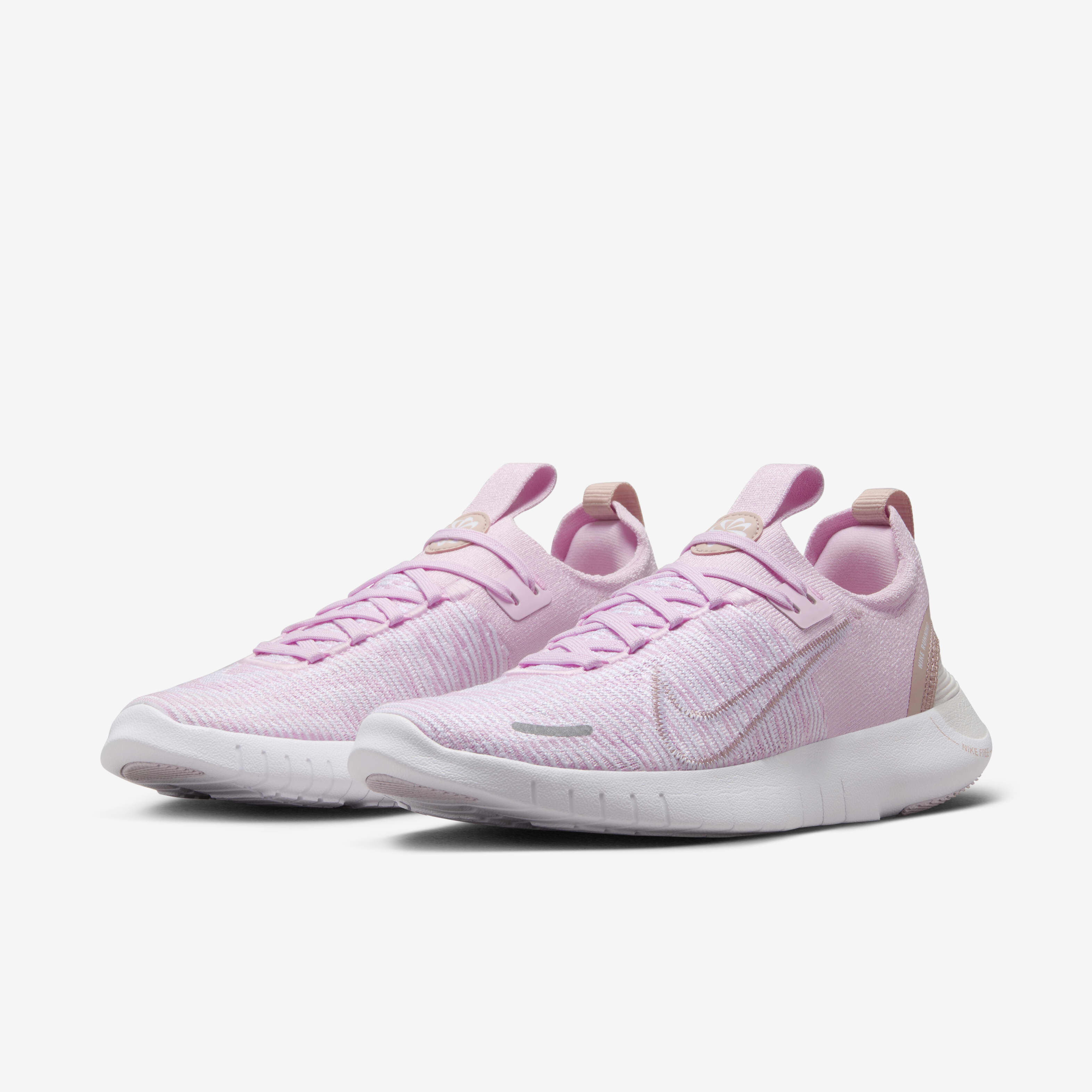 Nike free tr8 pink online