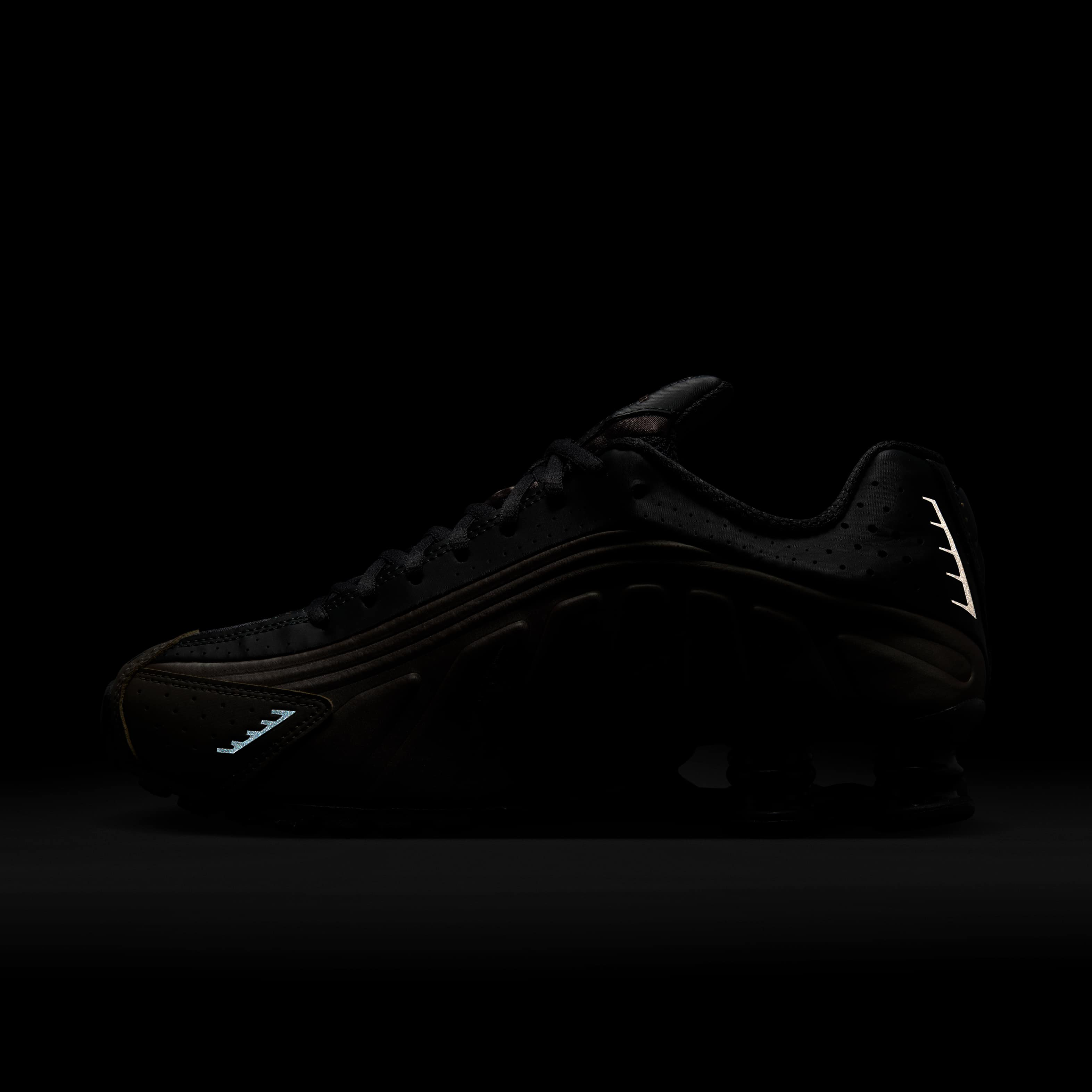 Nike Shox R4 image number 11