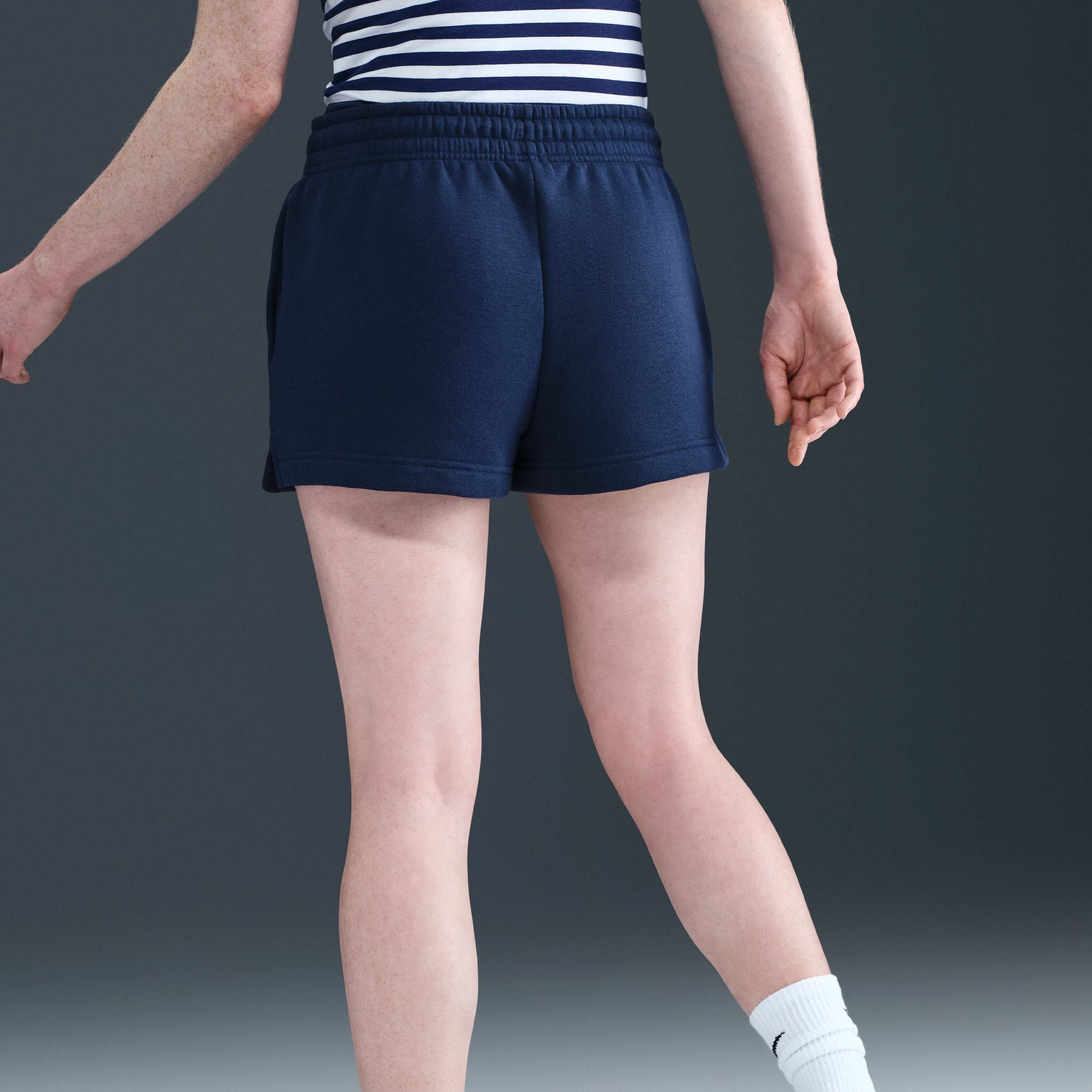 نايكي سبورتسوير فينيكس فليس image number 2