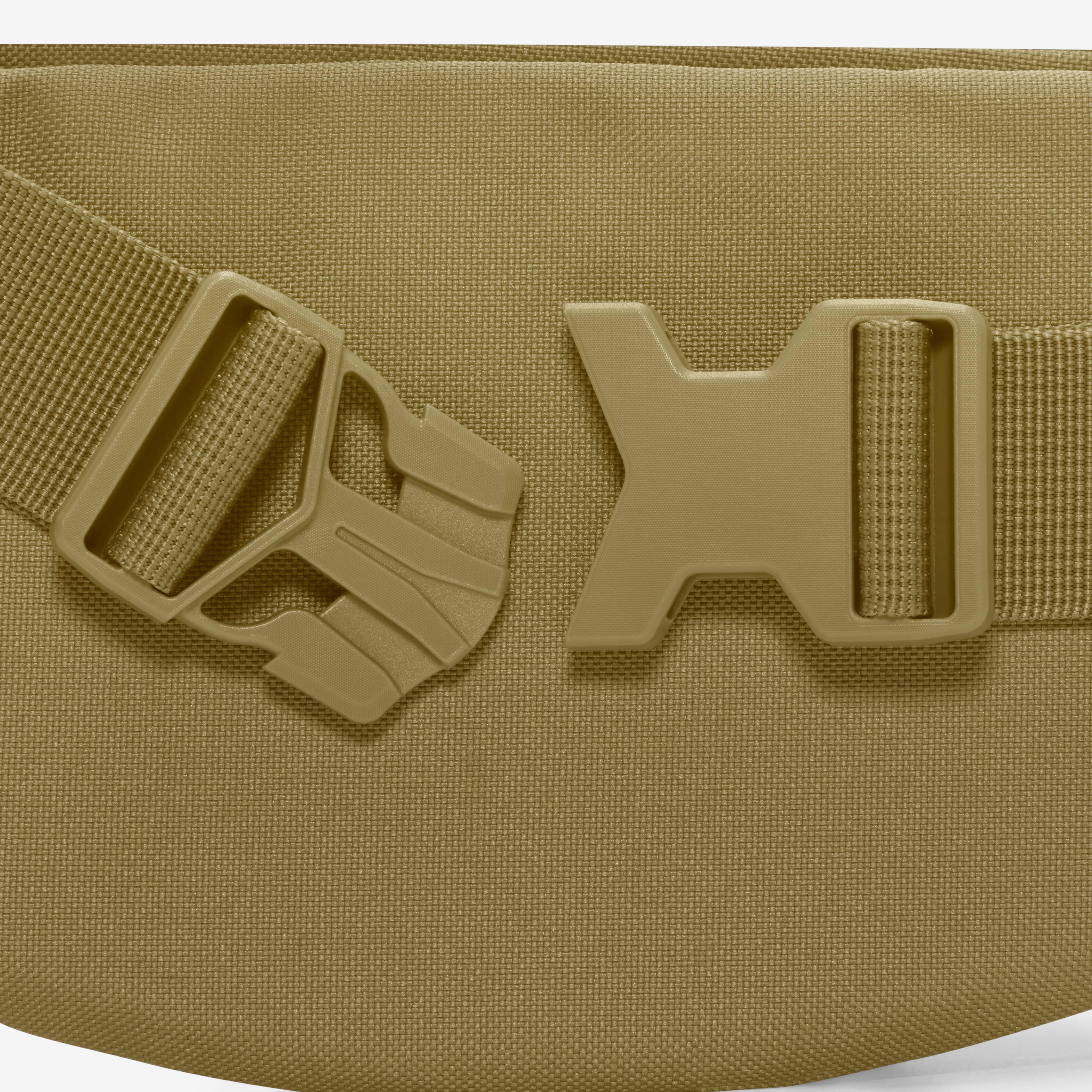 نايكي هيرتج image number 6