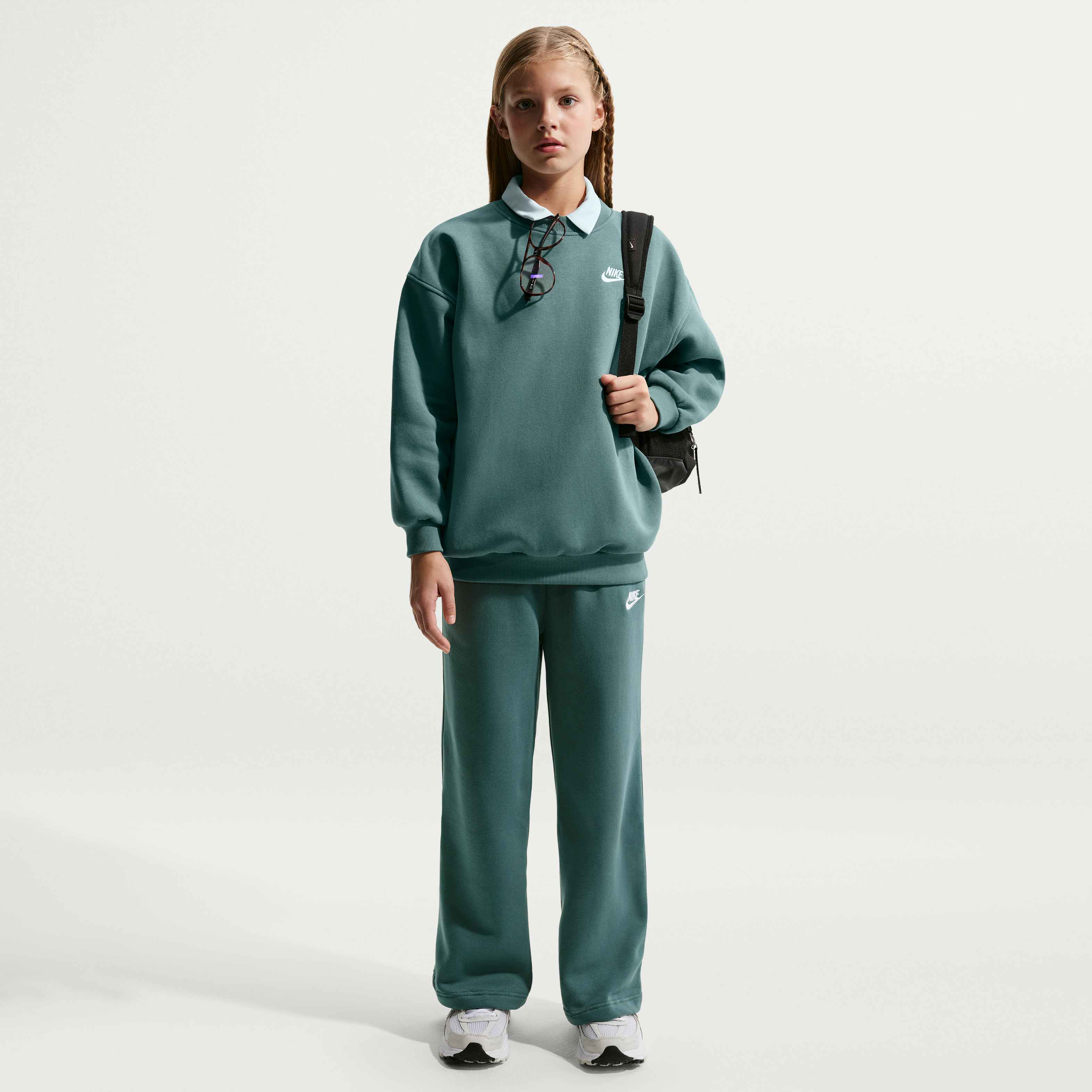 نايكي سبورتسوير كلوب فليس image number 3