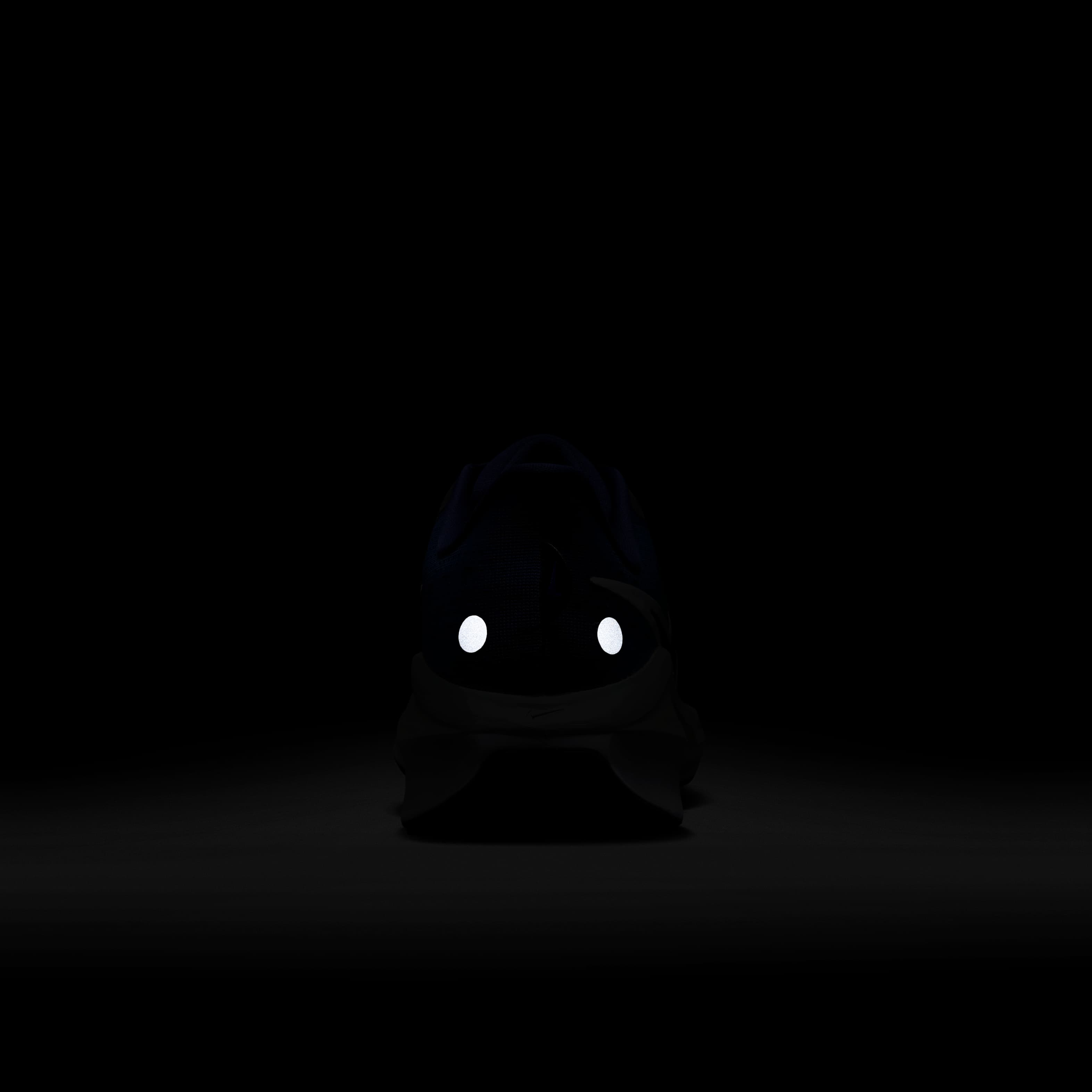 Nike Vomero 17 image number 10