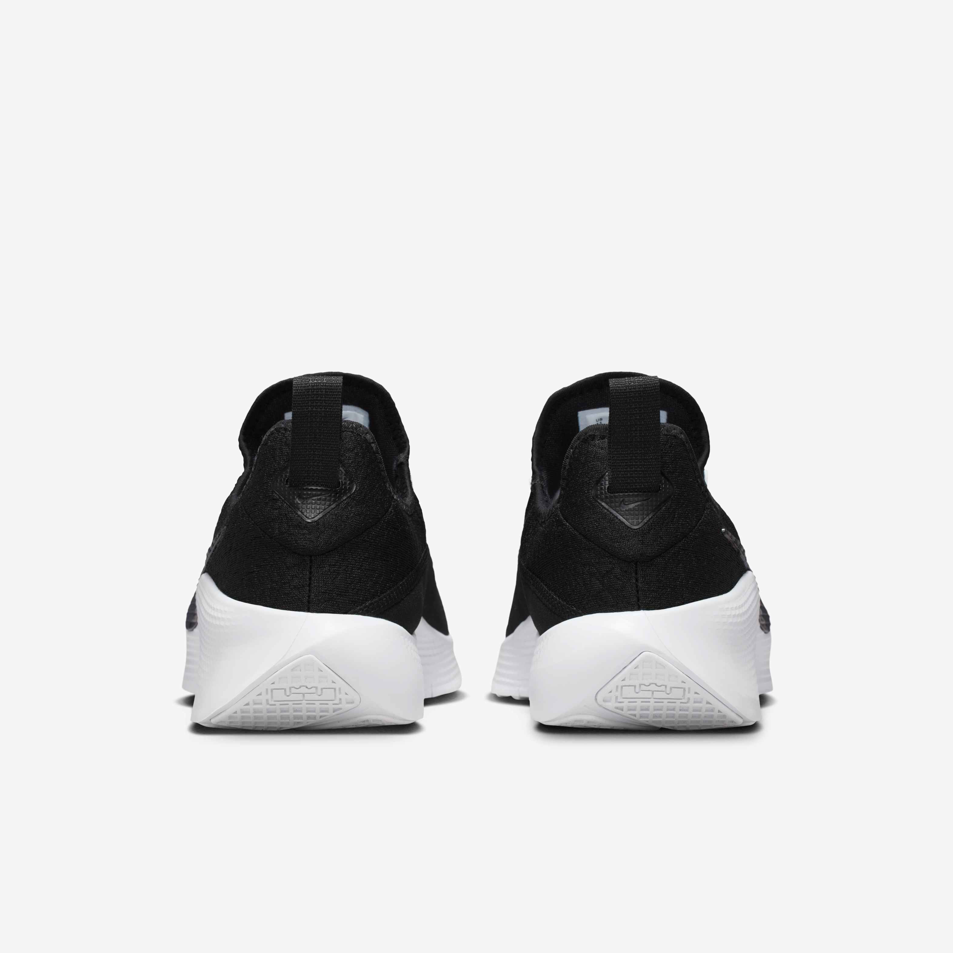 ليبرون تي ار 1 image number 5