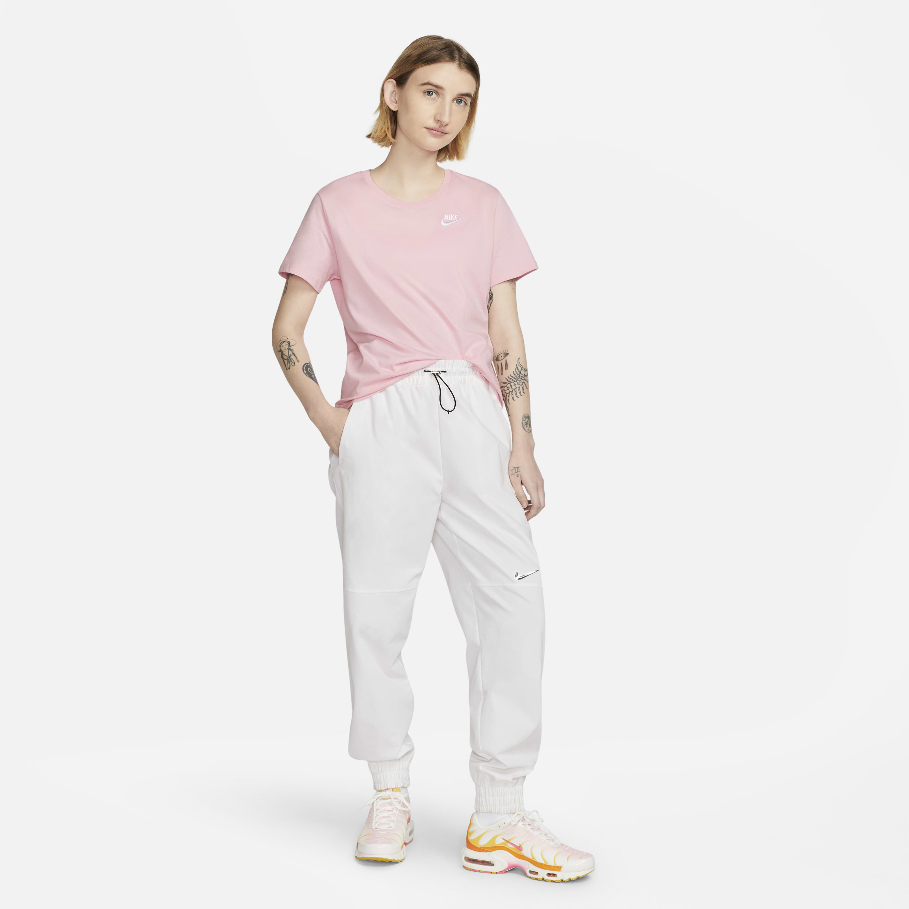 Nike Sportswear Club Essentials image number 3