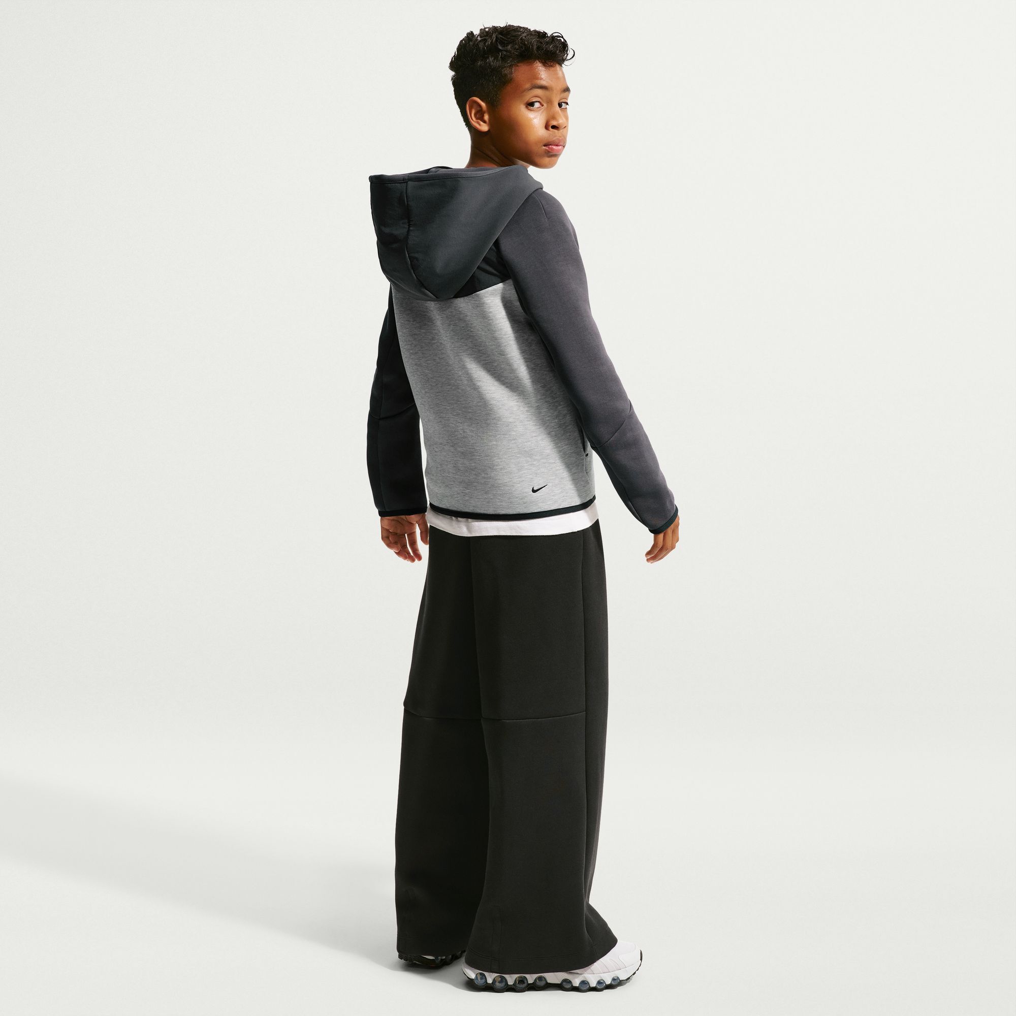Nike Sportswear Tech Fleece image number 1
