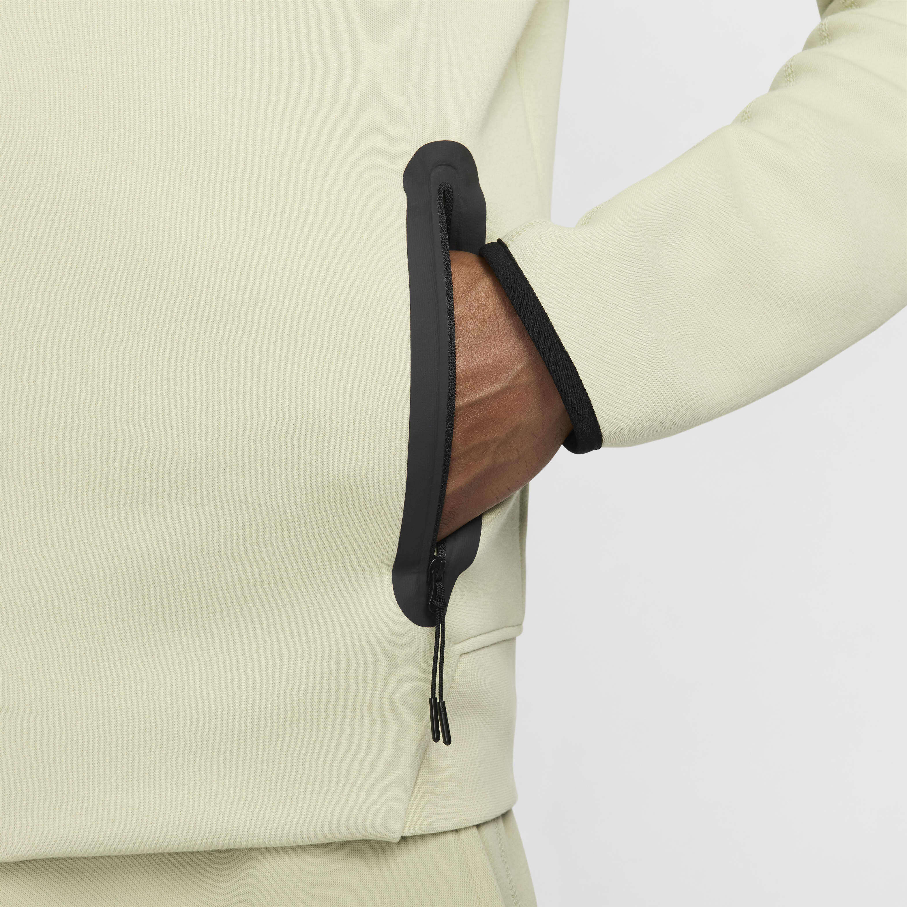 نايكي سبورتسوير تك فليس ويندرانر image number 7