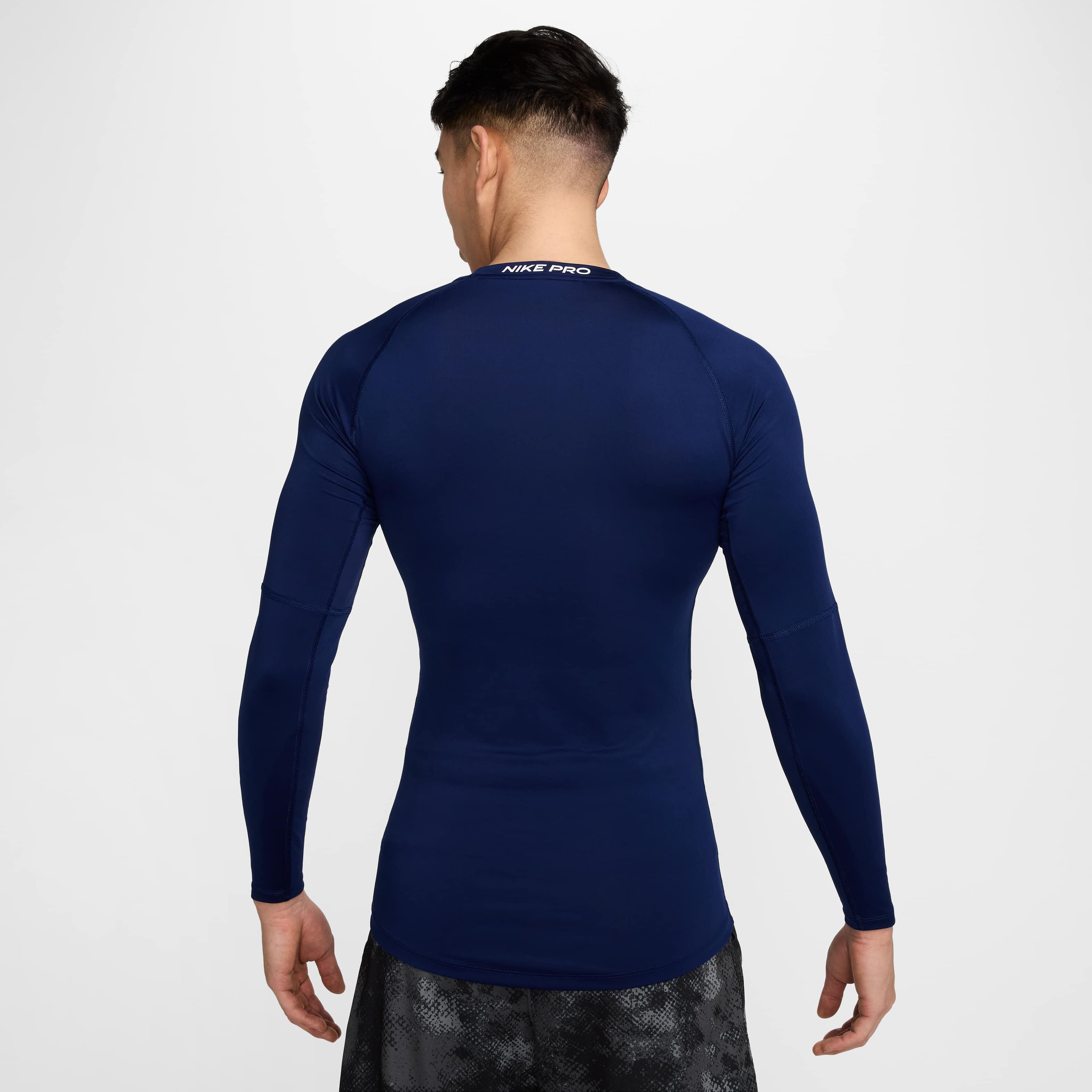 Nike Pro image number 1