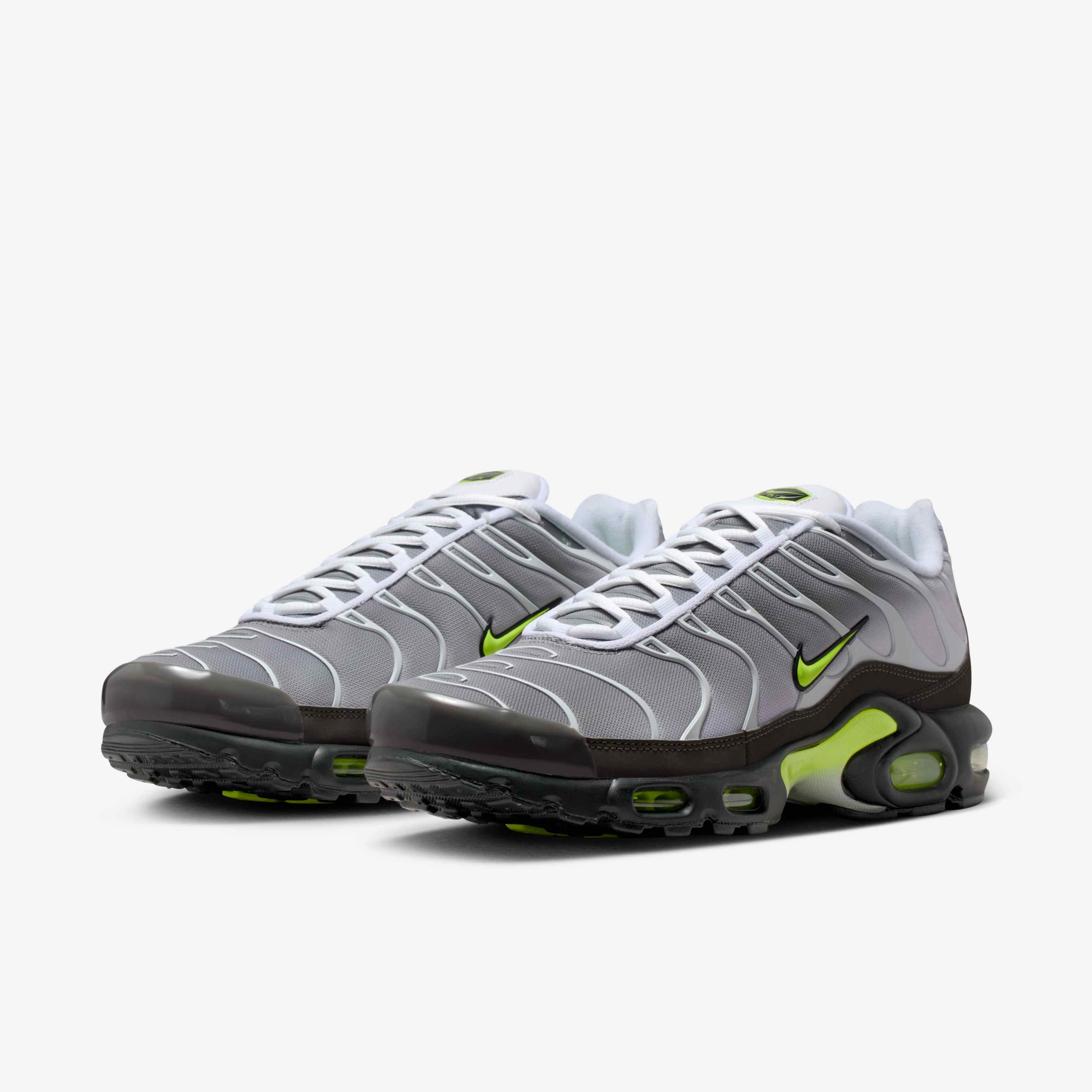 Nike Air Max Plus image number 4