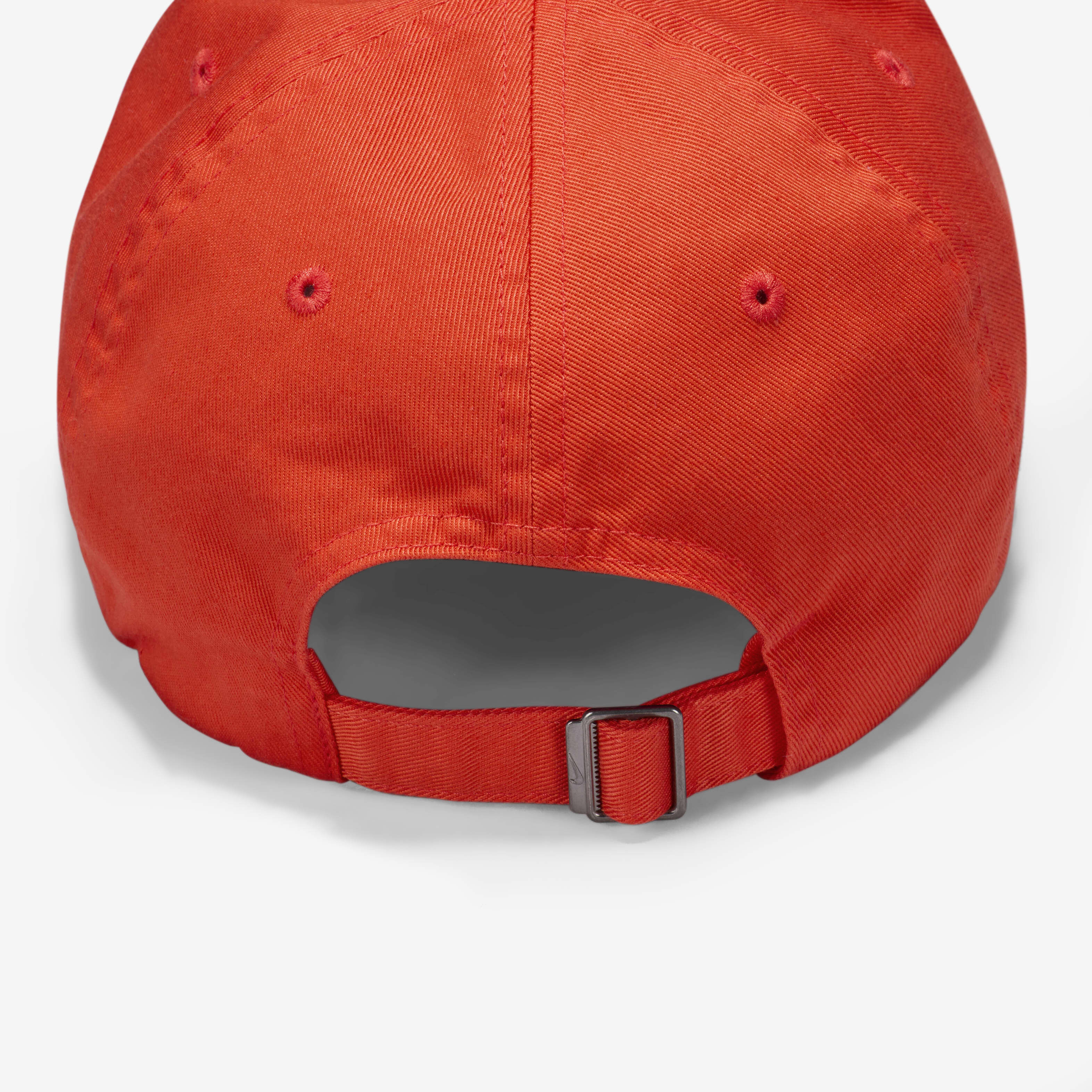 نايكي كلوب image number 2