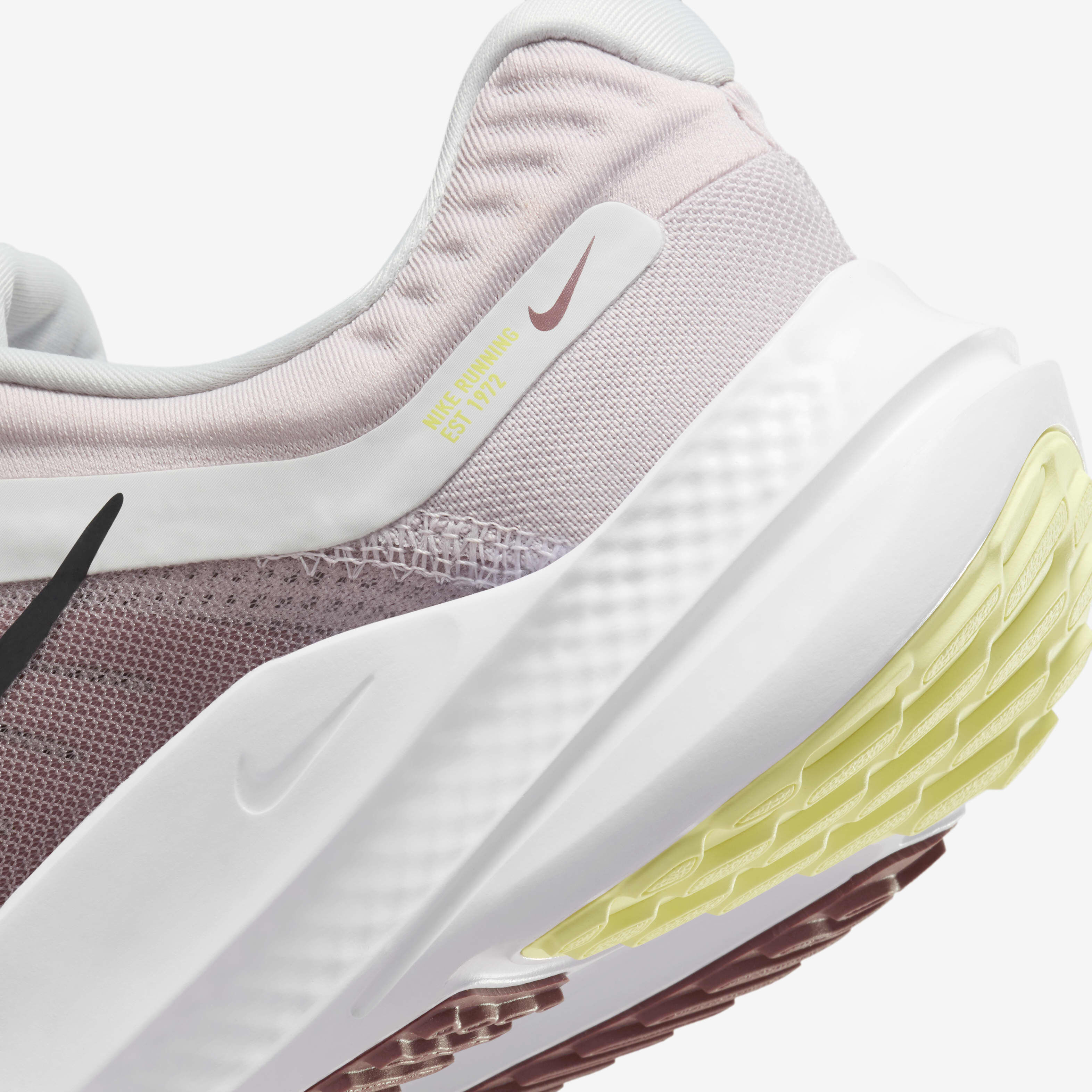 Buy Nike Quest 5 Women s Road Running Shoes Nike Qatar Official